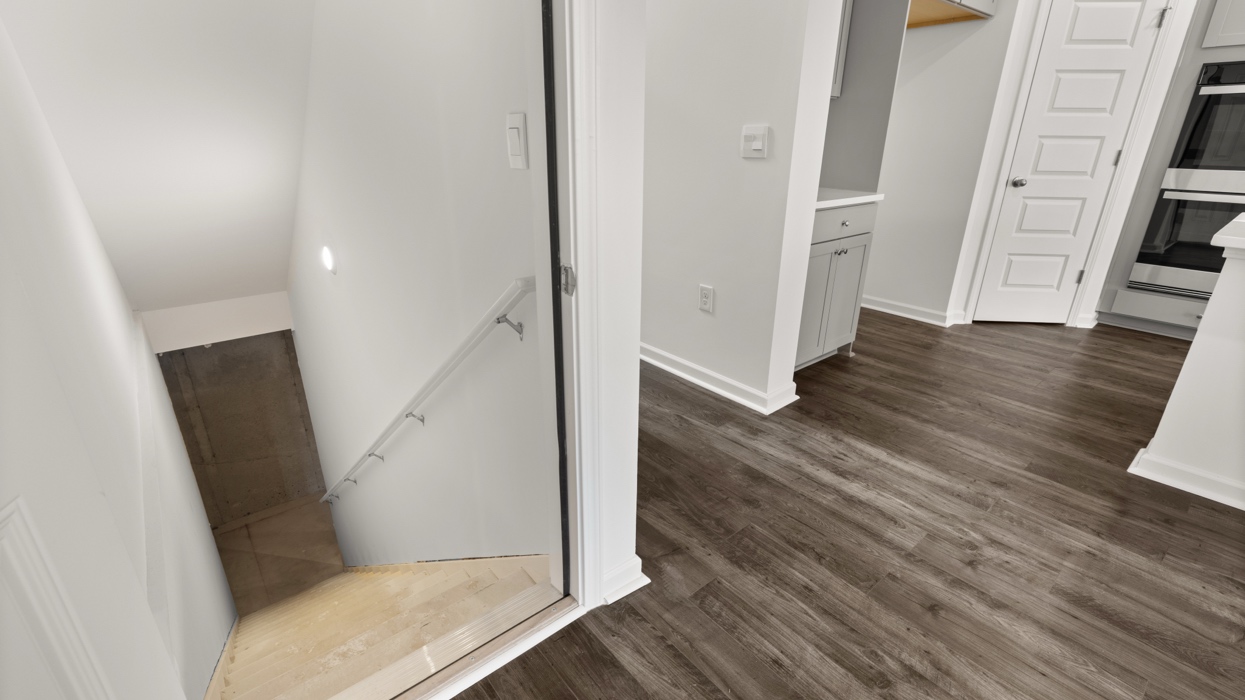 1678 Lakebark Elm Way Interior