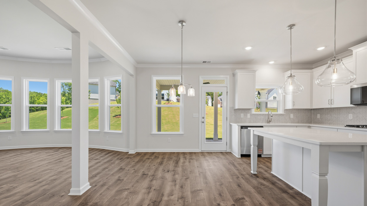 kitchen and breakfast