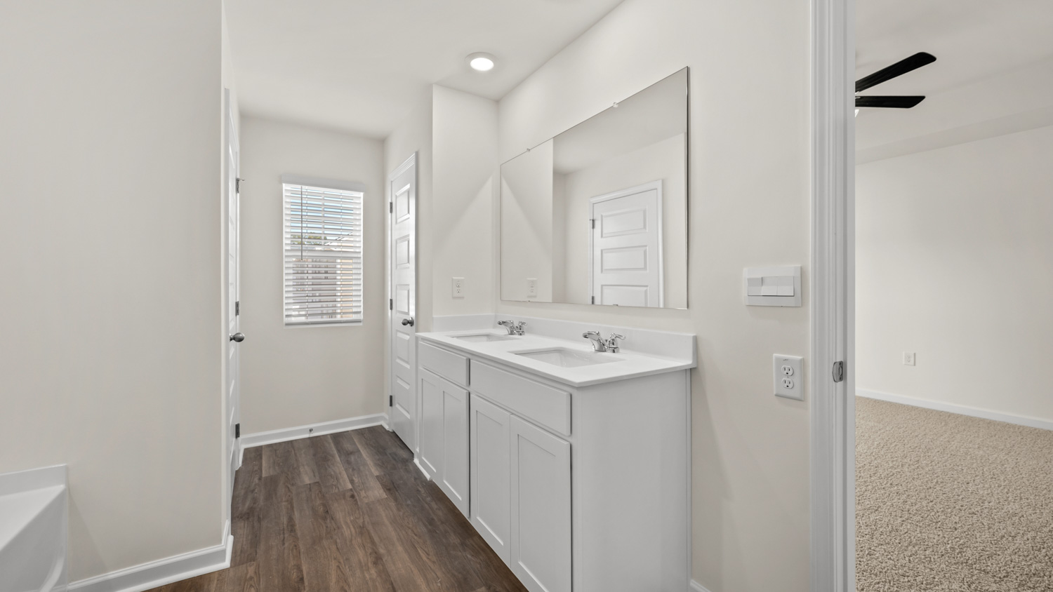 1404 GRAY BRANCH DRIVE Interior