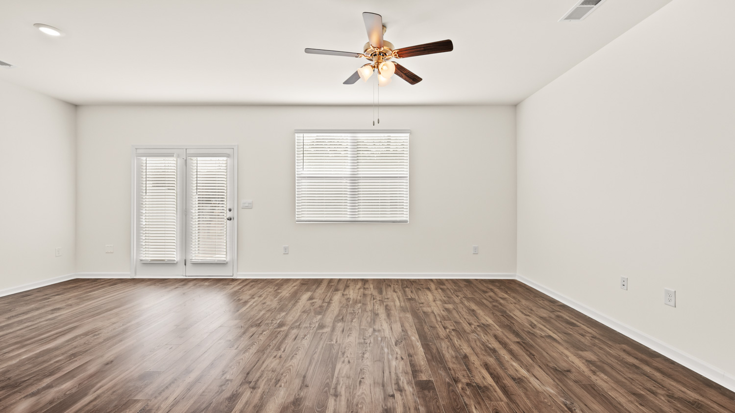 1410 GRAY BRANCH DRIVE Interior