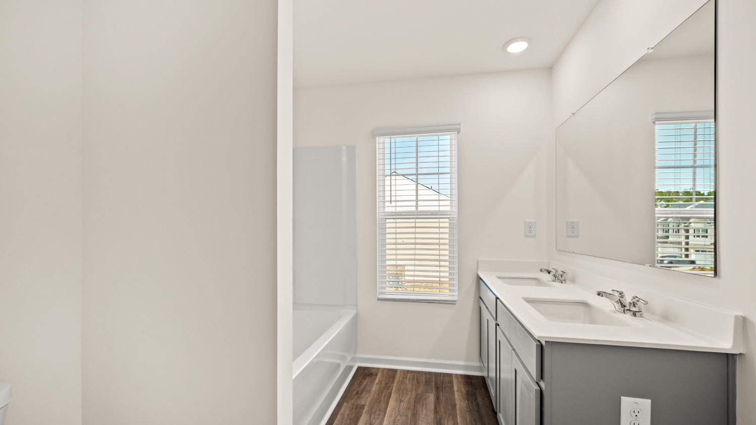 1410 GRAY BRANCH DRIVE Interior