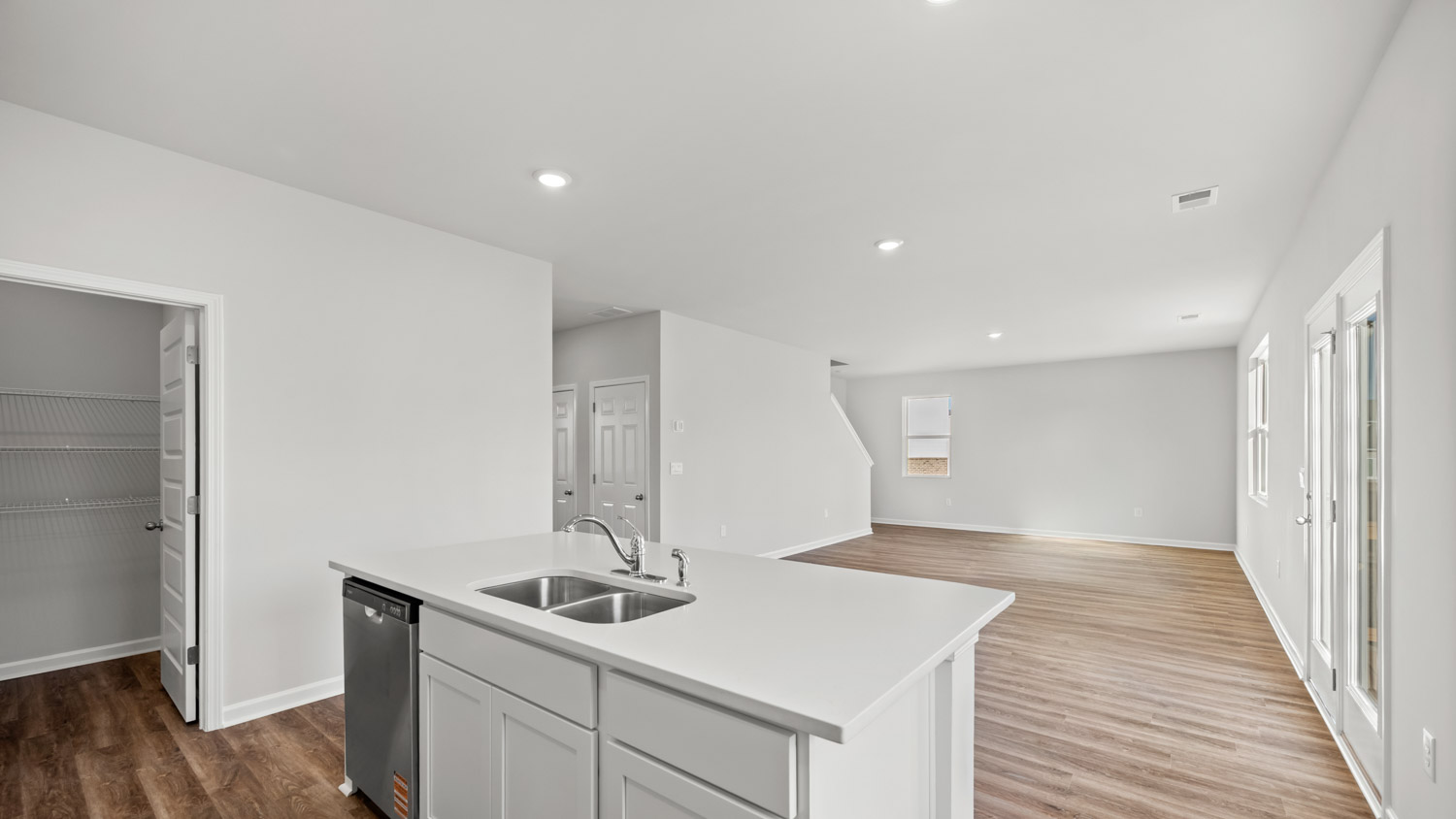 621 LOBELIA WAY Interior