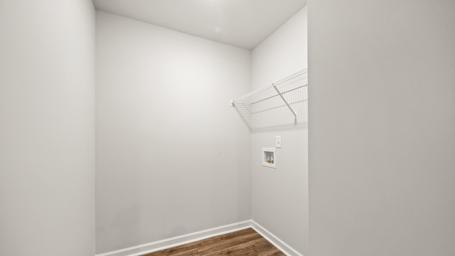 621 LOBELIA WAY Interior