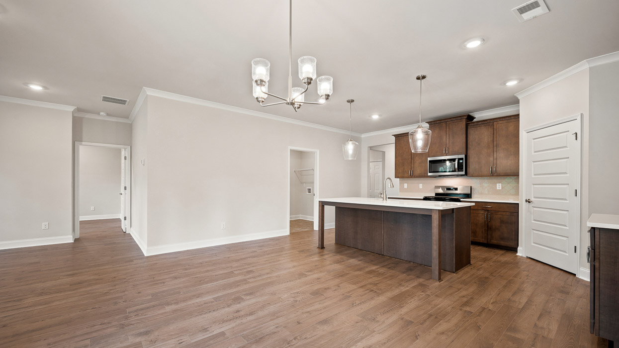 dining room to kitchen