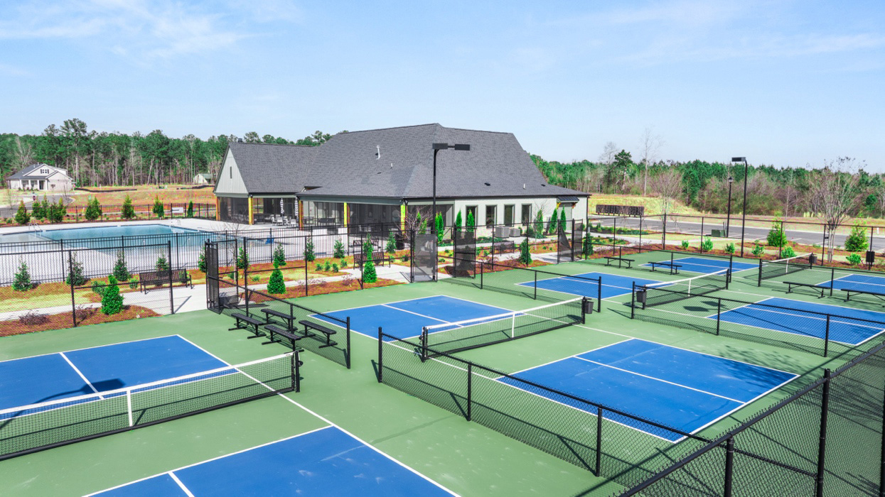 amenities pickleball courts
