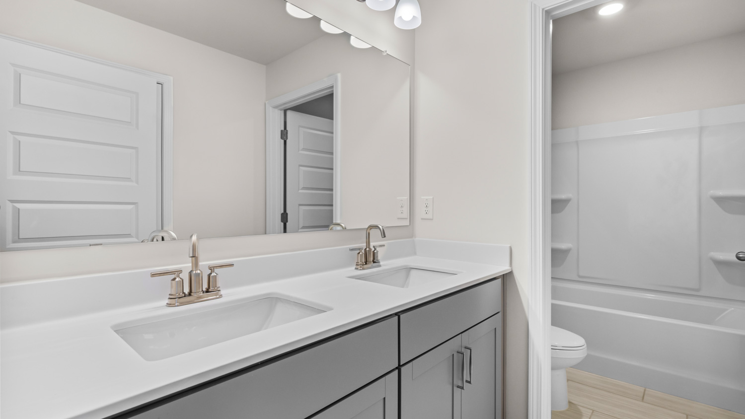 1547 WESTLAND COURT Interior