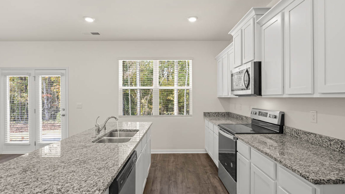 318 FRIENDSHIP OAK WAY