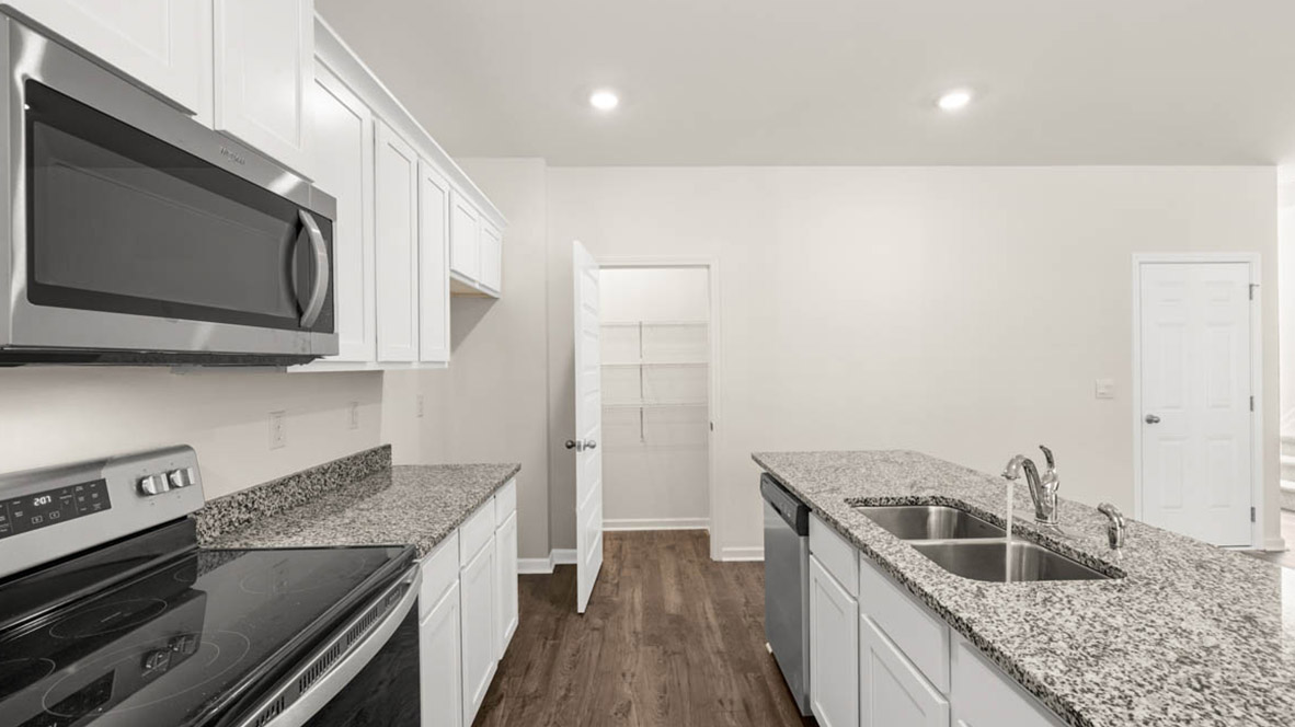 318 FRIENDSHIP OAK WAY