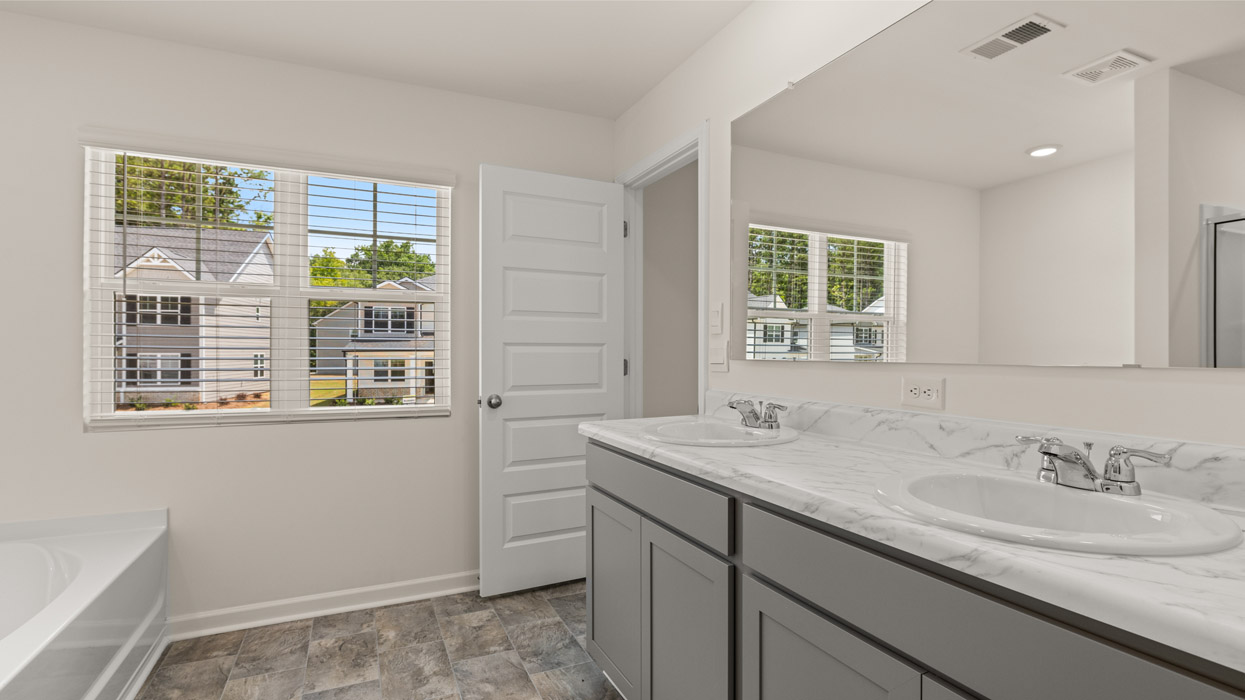 322 FRIENDSHIP OAK WAY