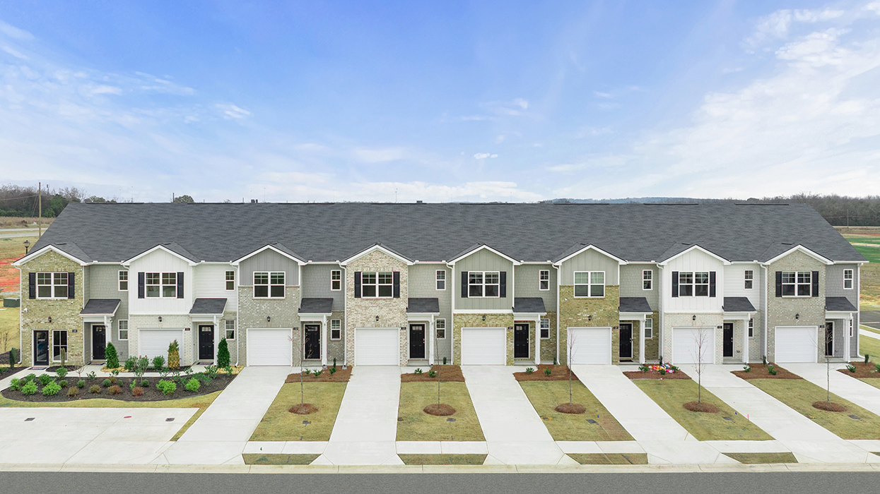 121 Kenmore Circle Exterior Street