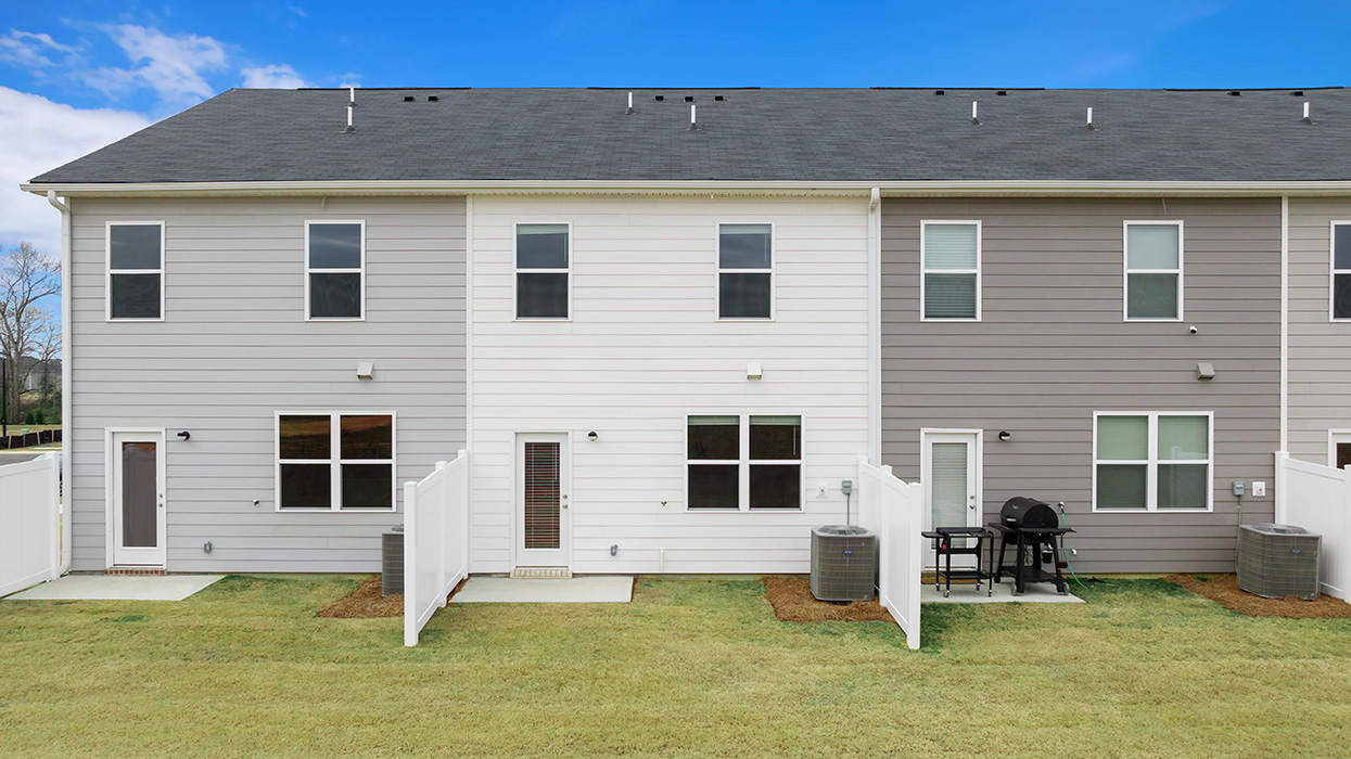 121 Kenmore Circle Exterior Rear