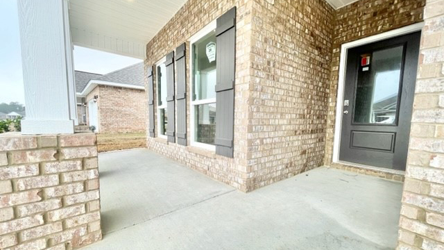 Inviting front entrance to a Lamar floorplan.