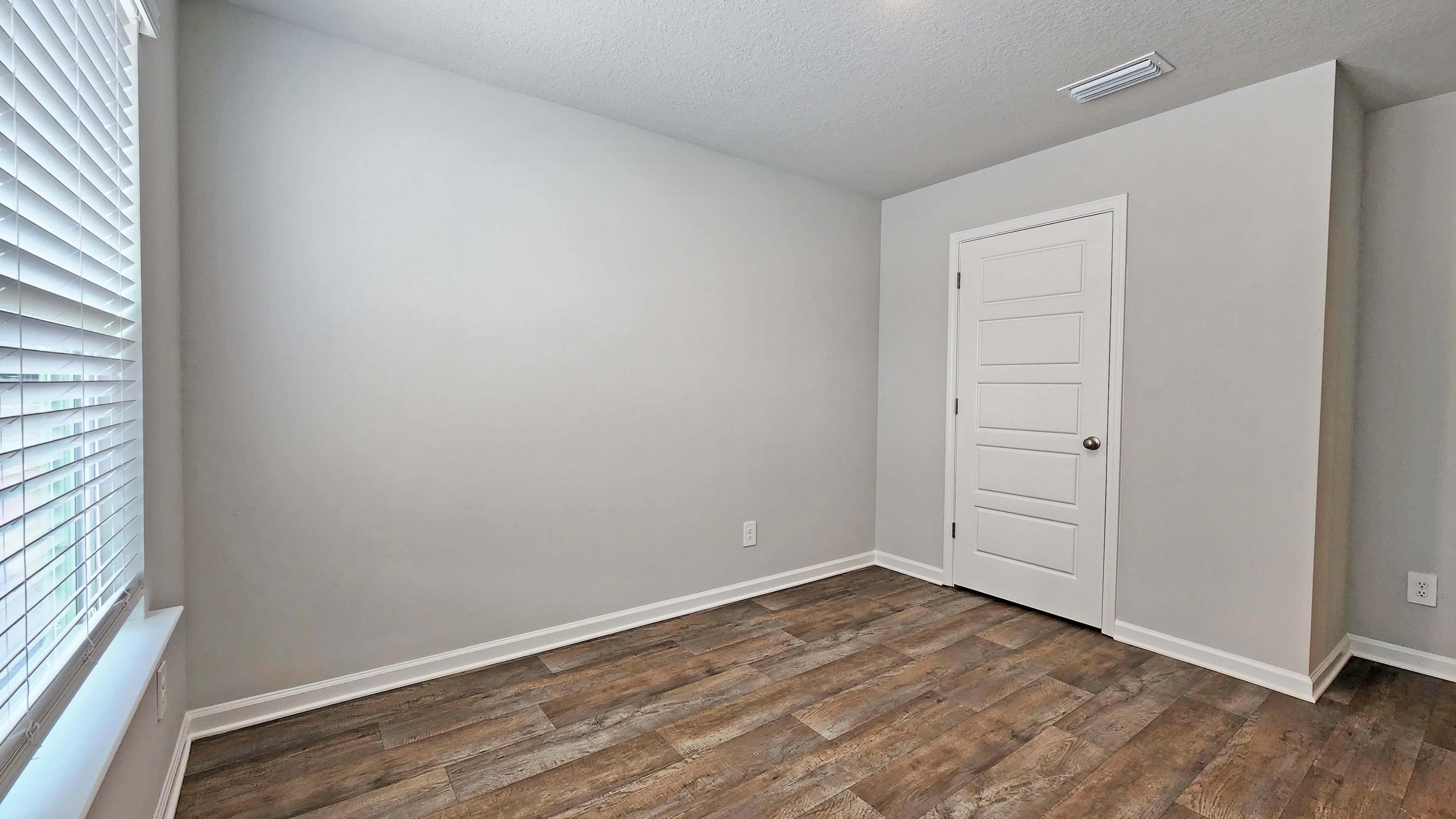 Sullivan bedroom with closet.