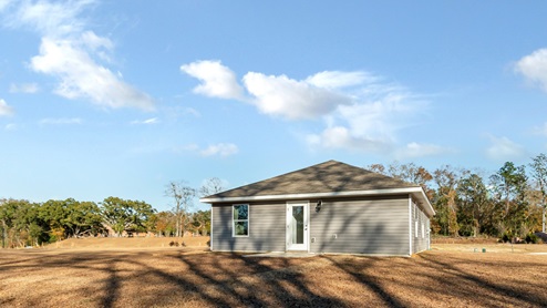 Further view of the yard space behind the Callaway in Oakmont.