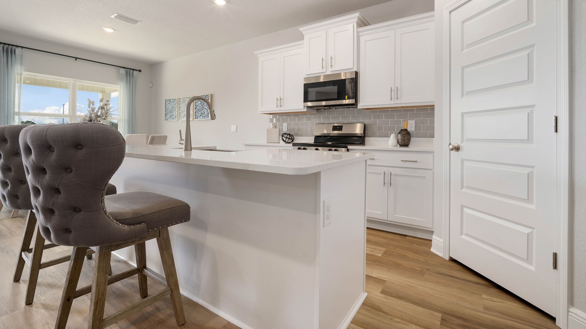 Large kitchen with island