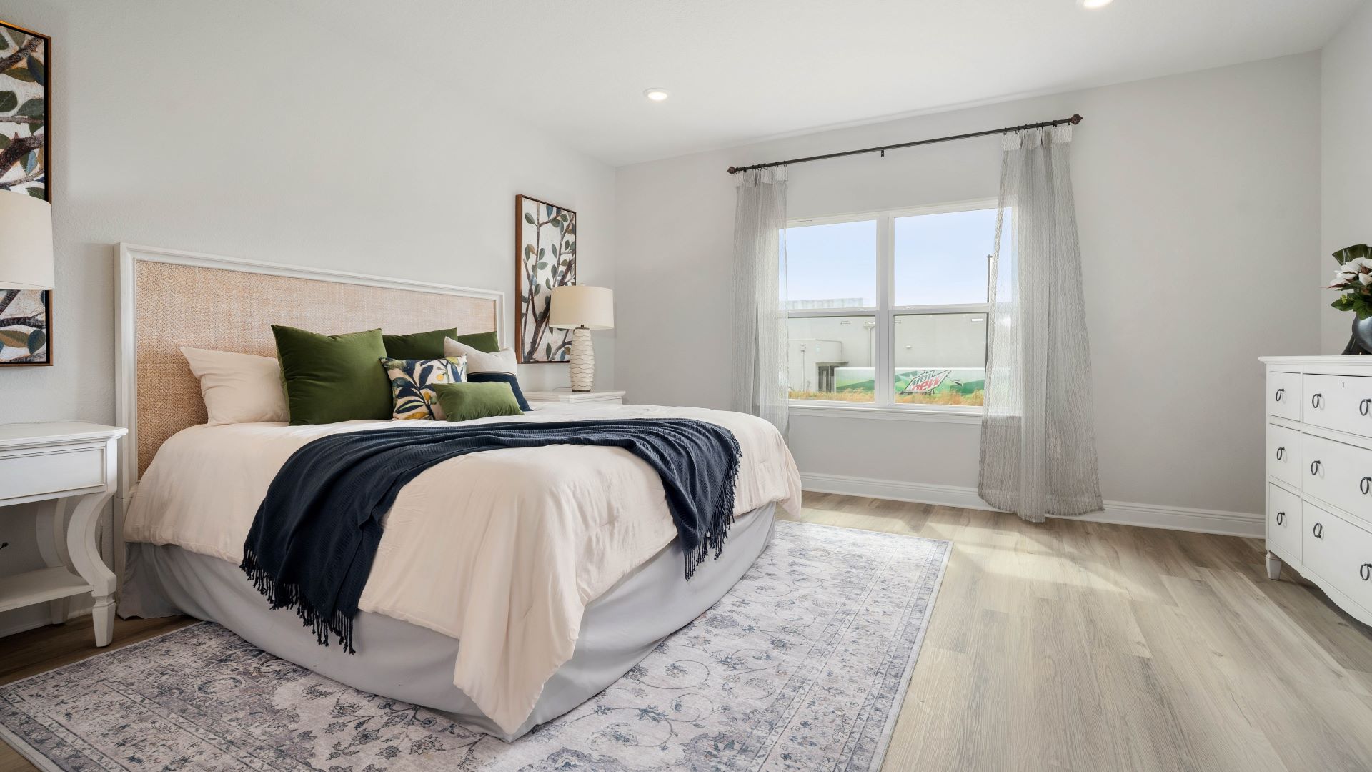 Large primary bedroom