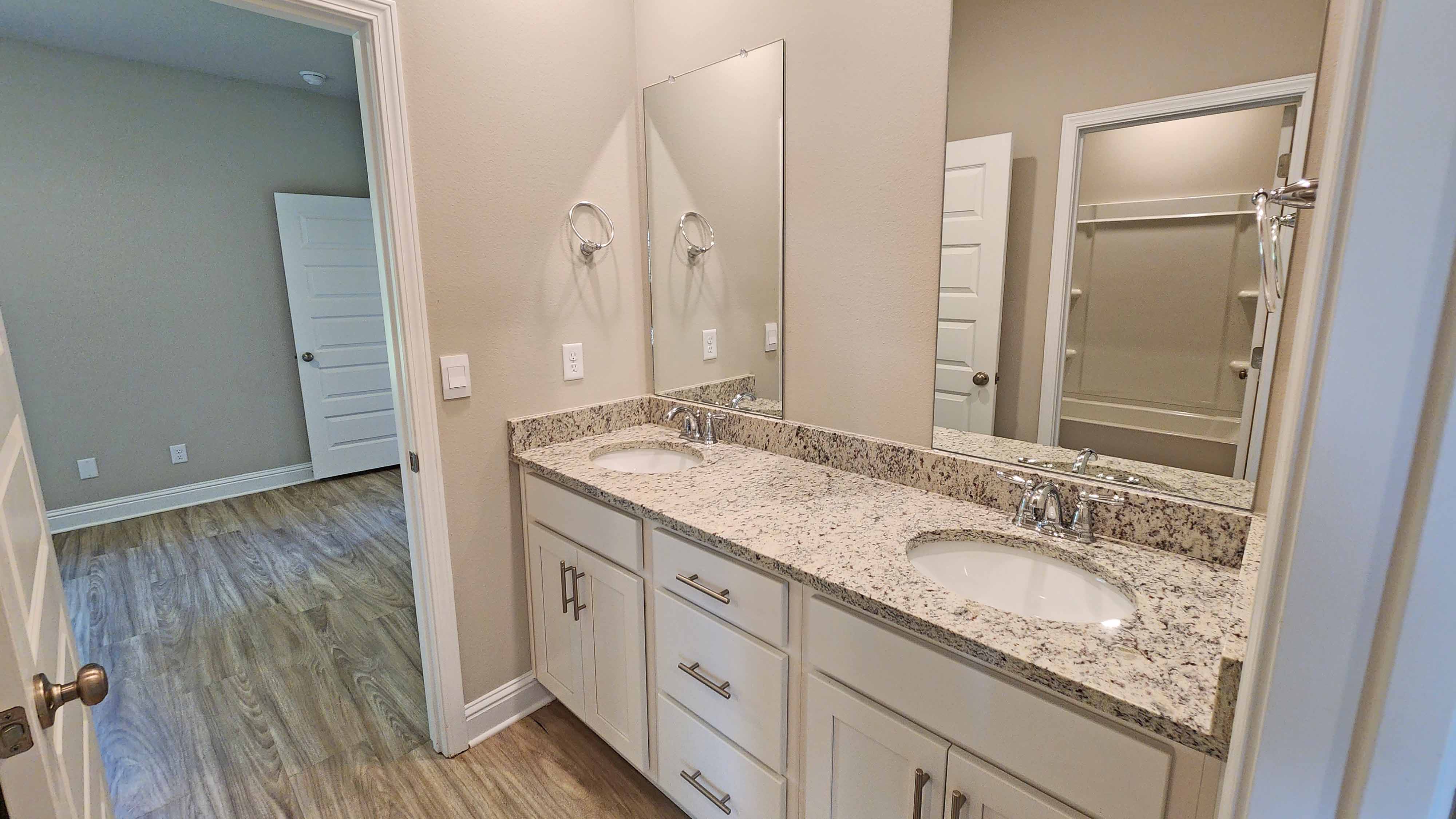 The Avery bathroom at Hamilton Ridge.