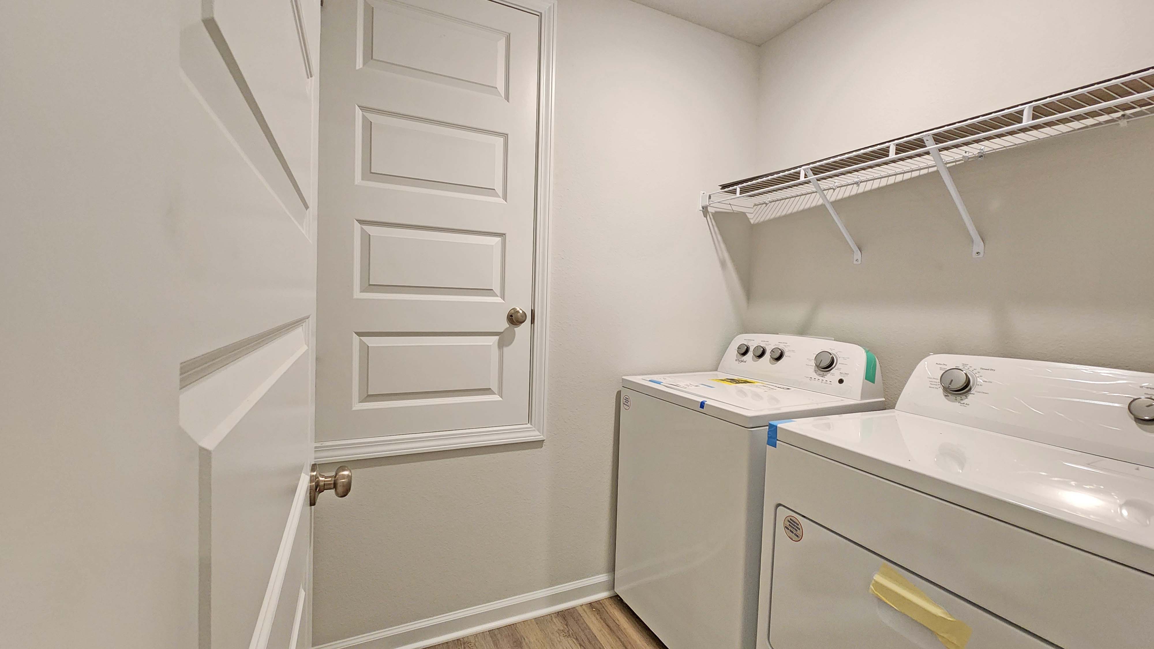 The Lakeside laundry room at Valor Ridge.