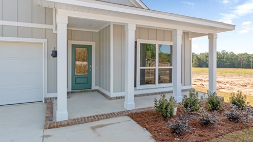 Beautiful front porch of The Dover at Hawkins Manor.