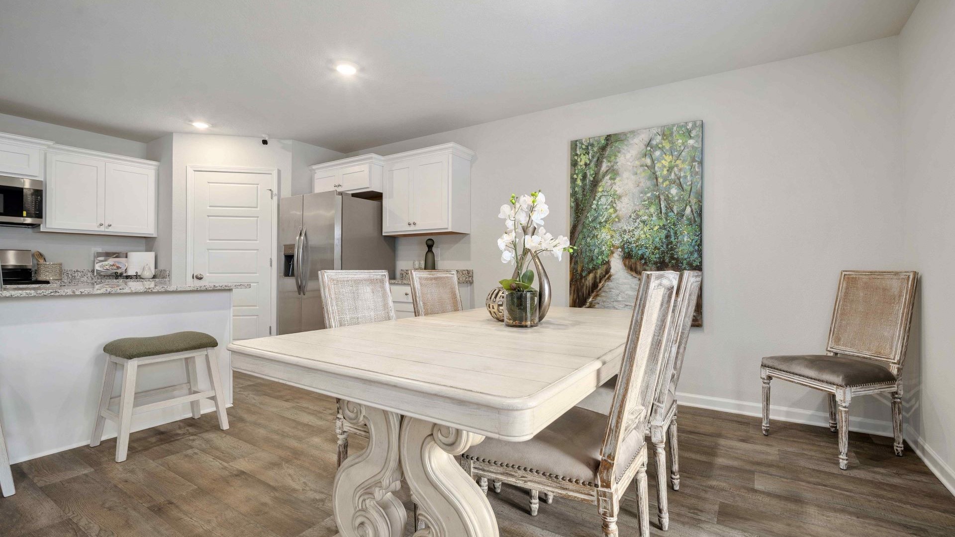 Dining area by kitchen