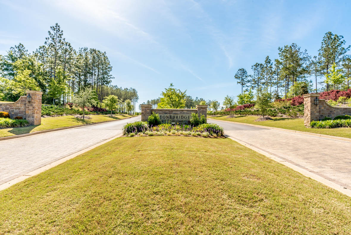 Community entrance monument