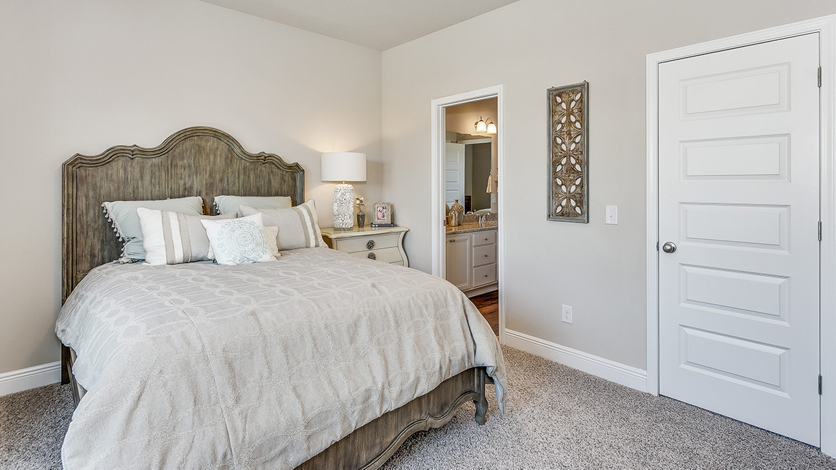 azalea bedroom
