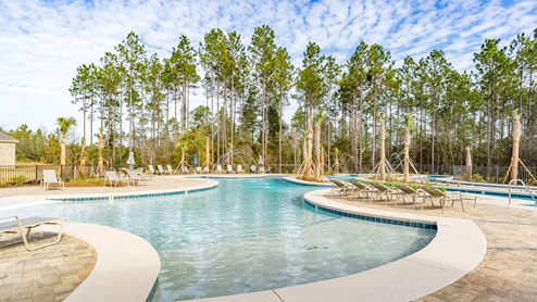 Beautiful swimming pool in The Reserve at Daphne.