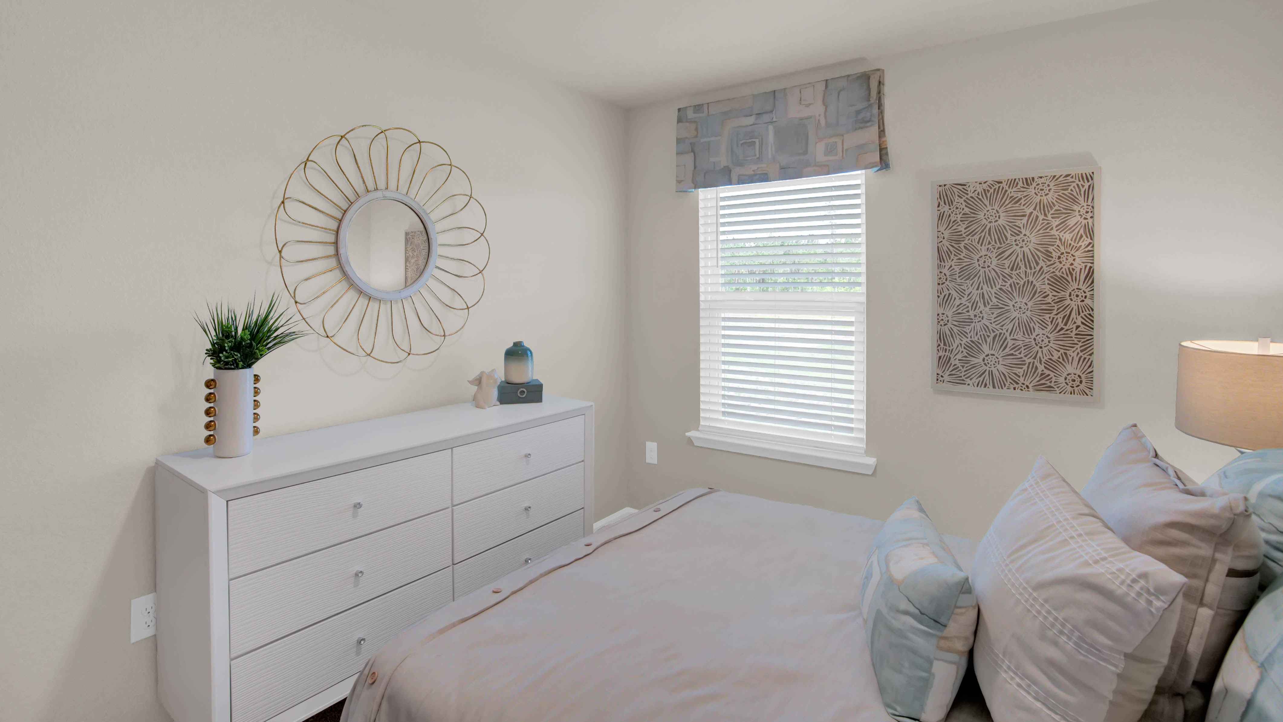 palm bedroom