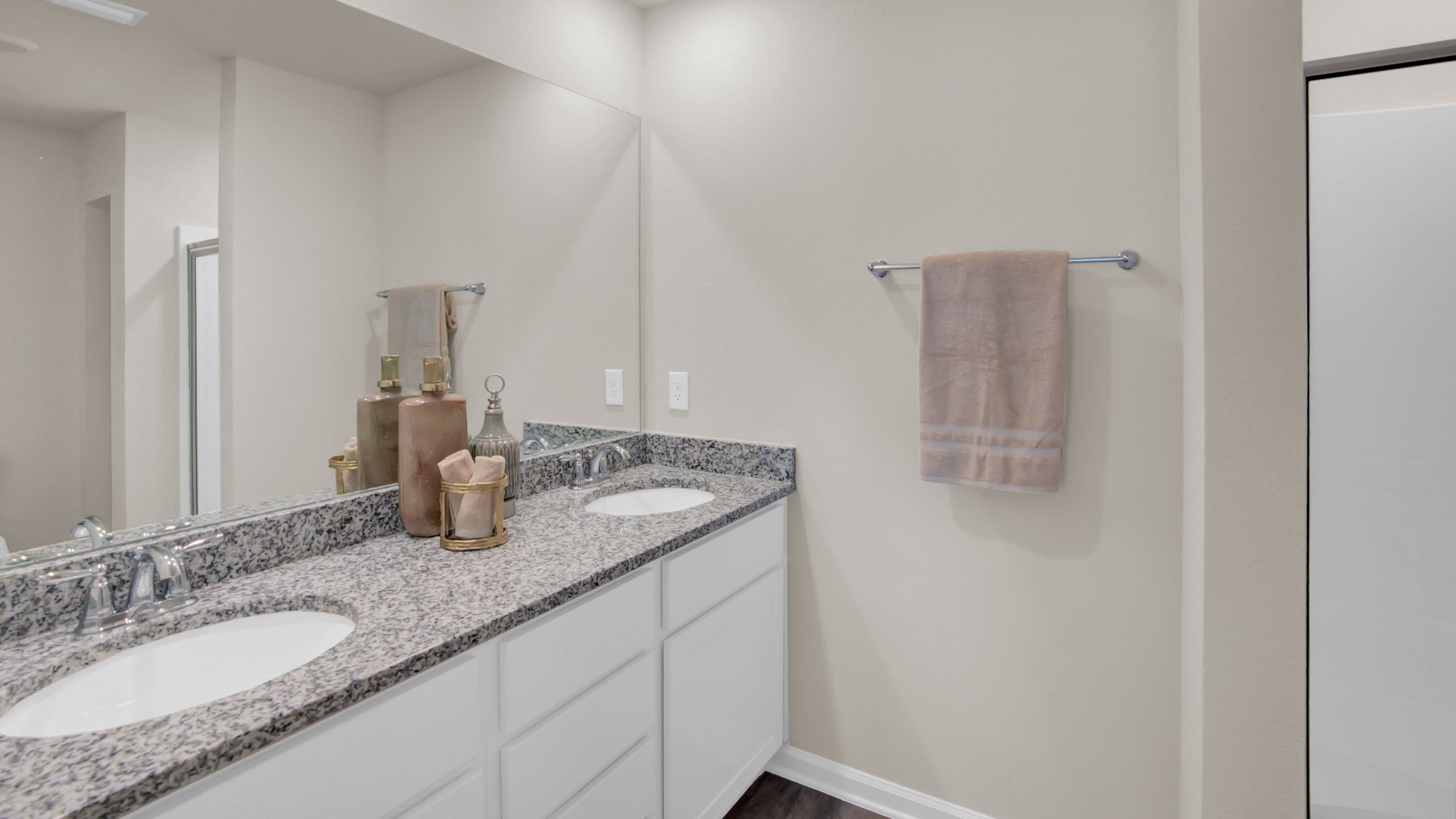 palm bathroom