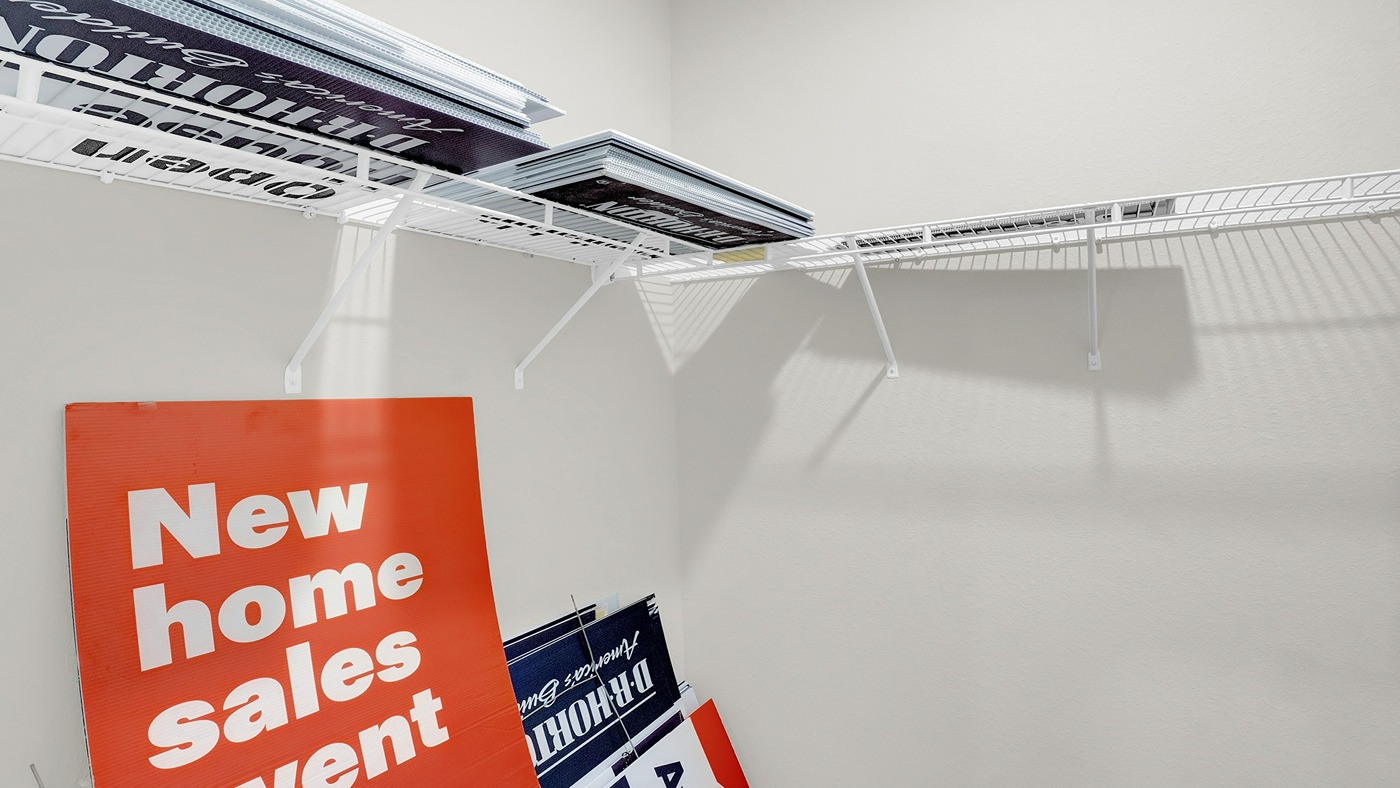 Julia model home interior.