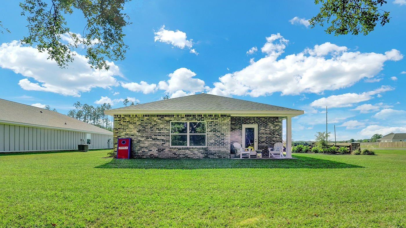 Model home exterior of the Julia.