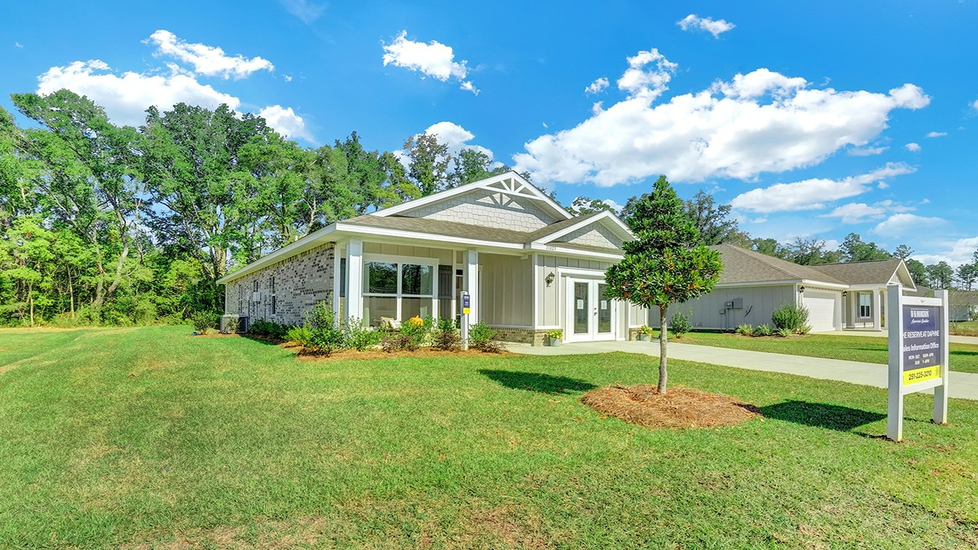 Model home exterior of the Julia.