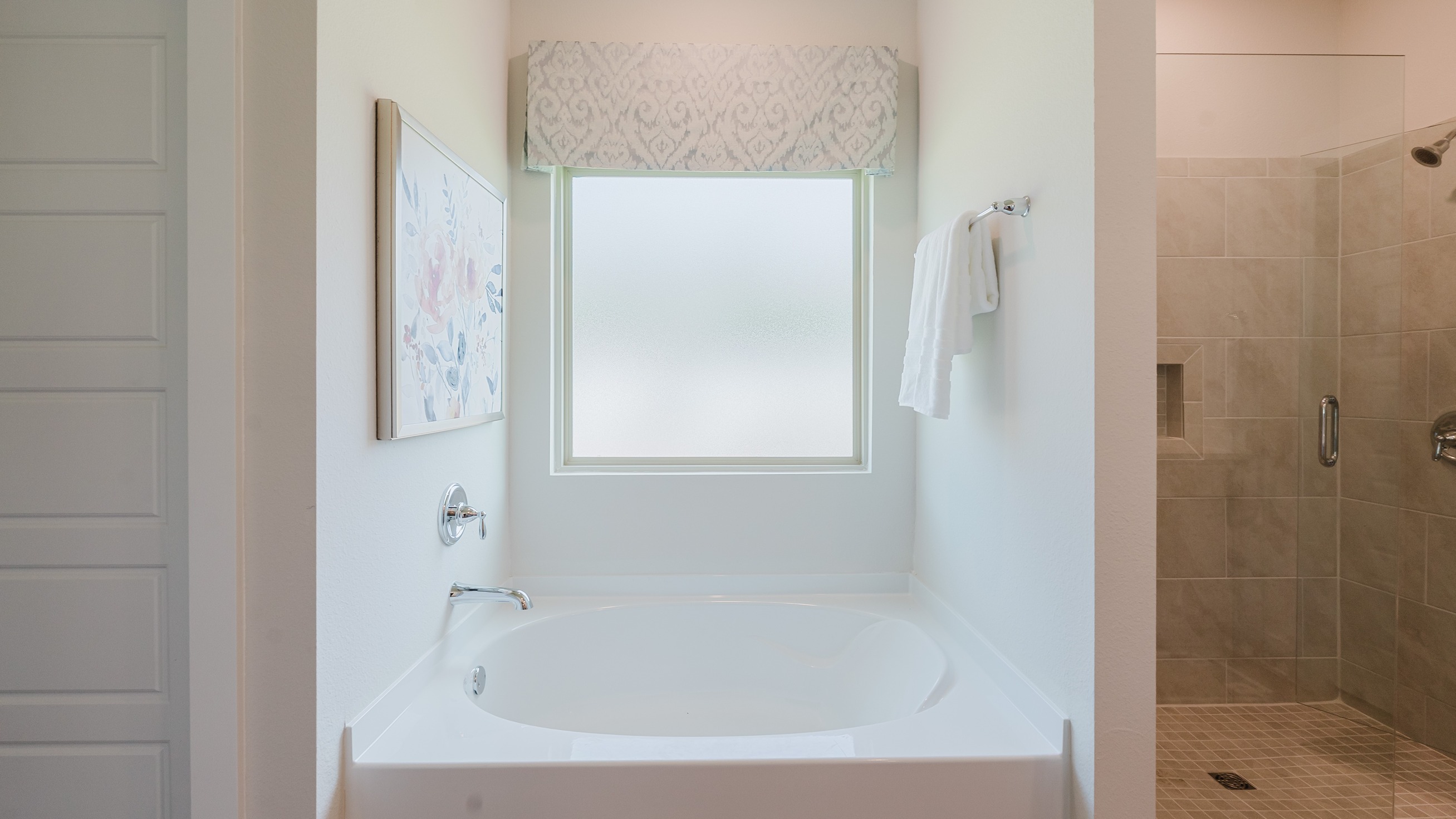 Kaden open-concept interior