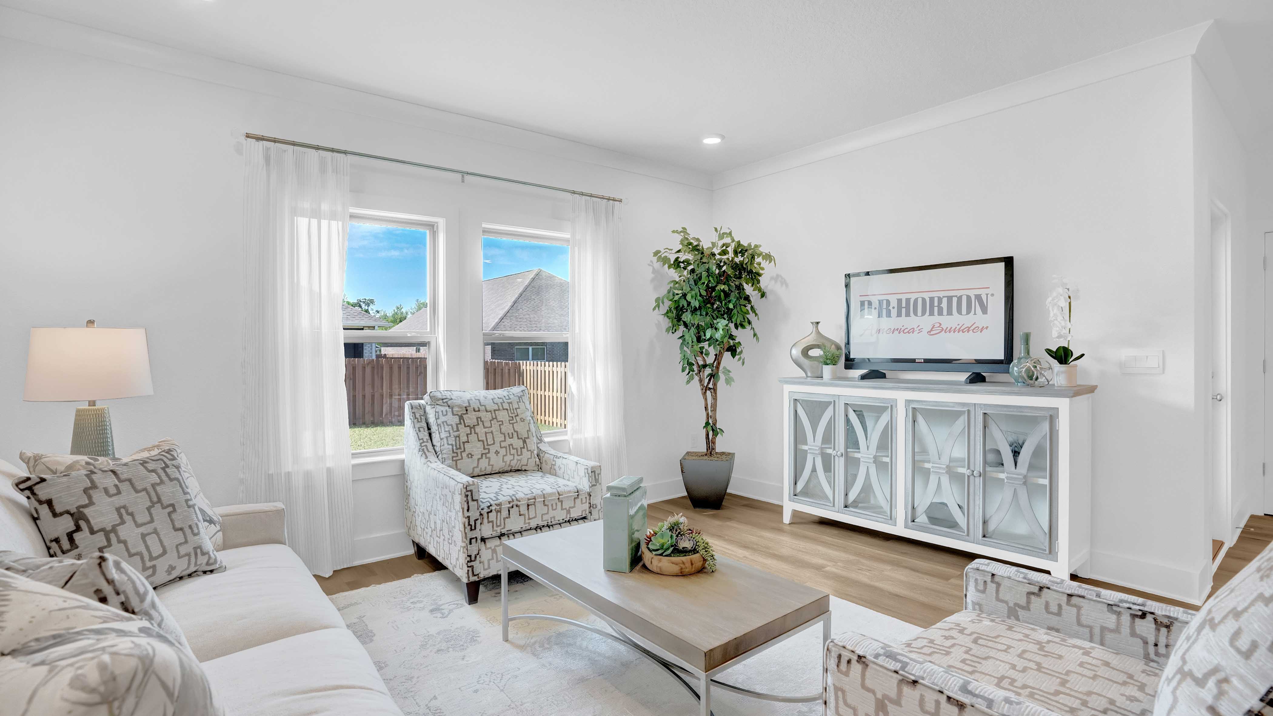 Kelly open concept interior.