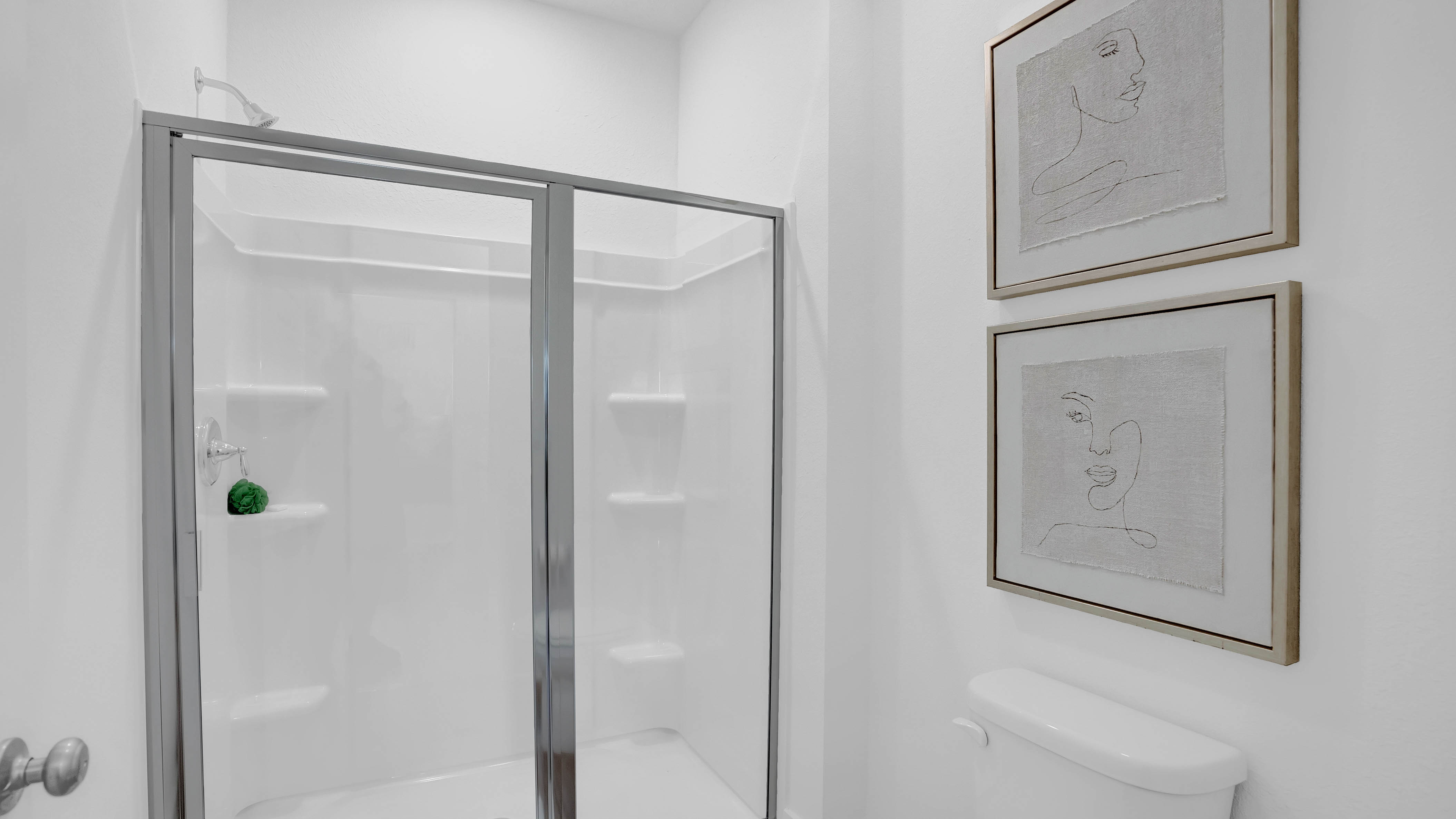 Kelly open concept interior.