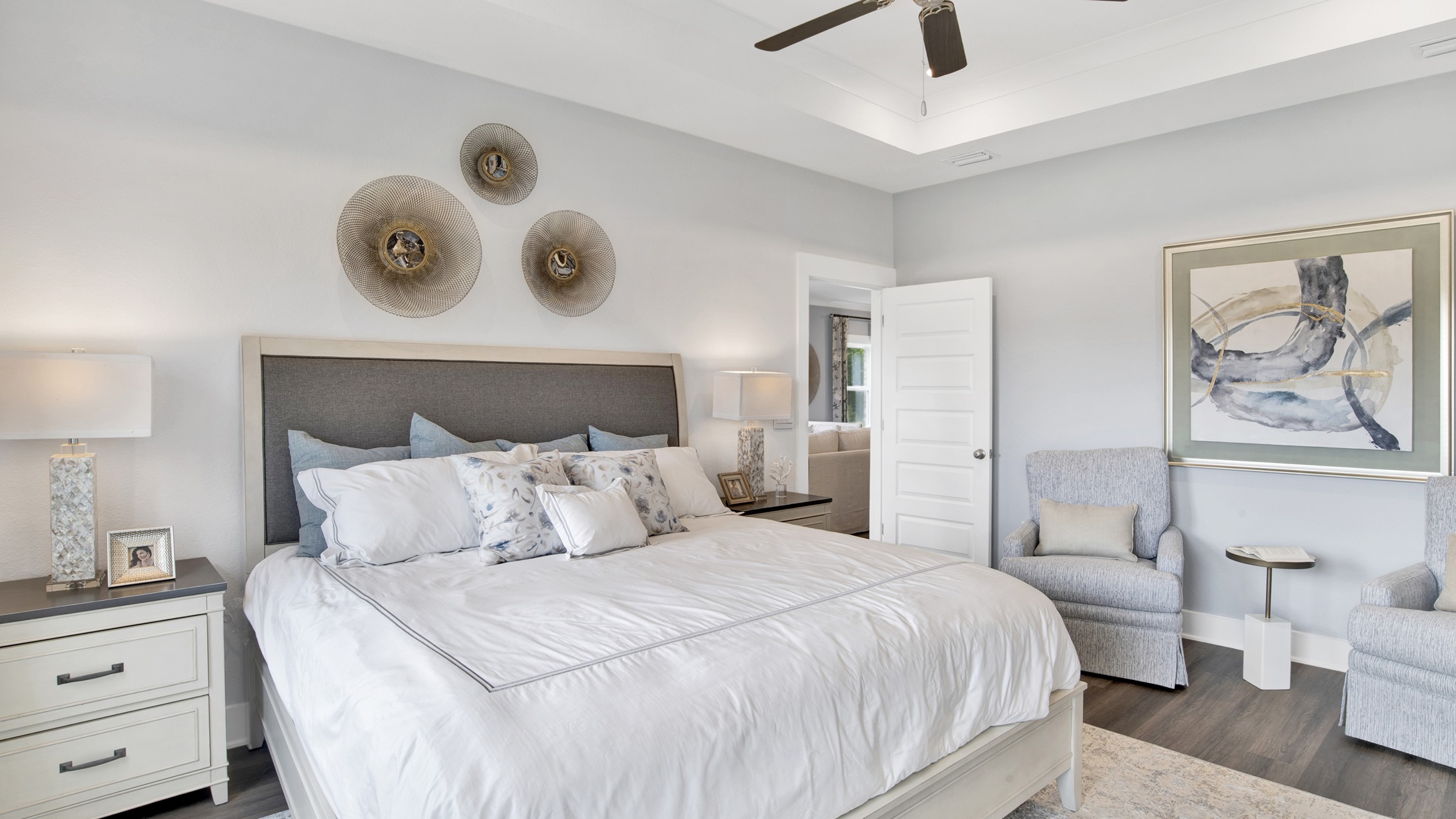 isabella bedroom