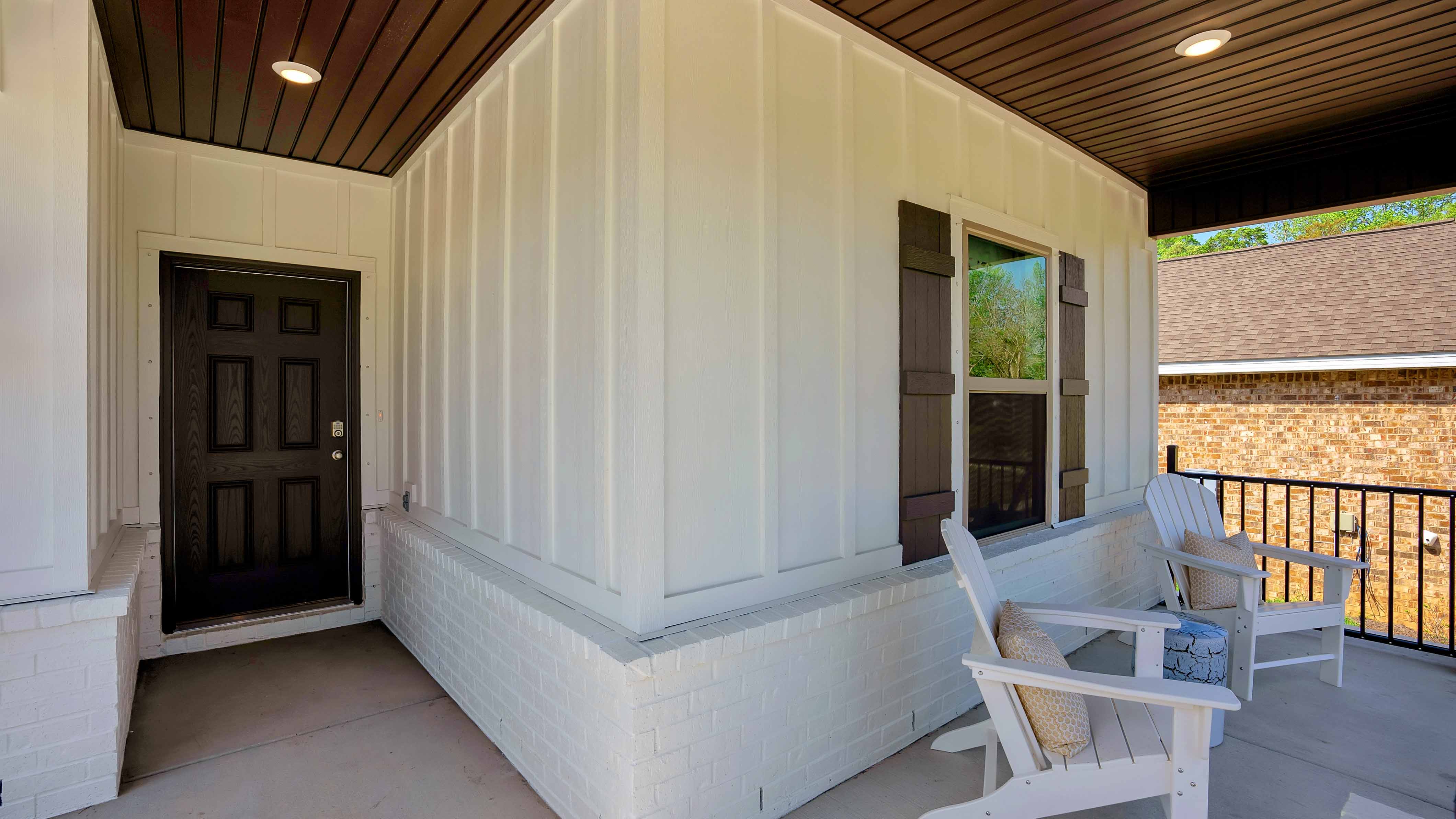 Covered front porch.