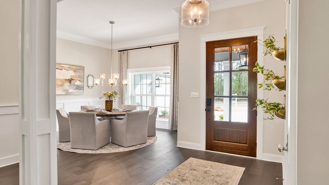 holly foyer