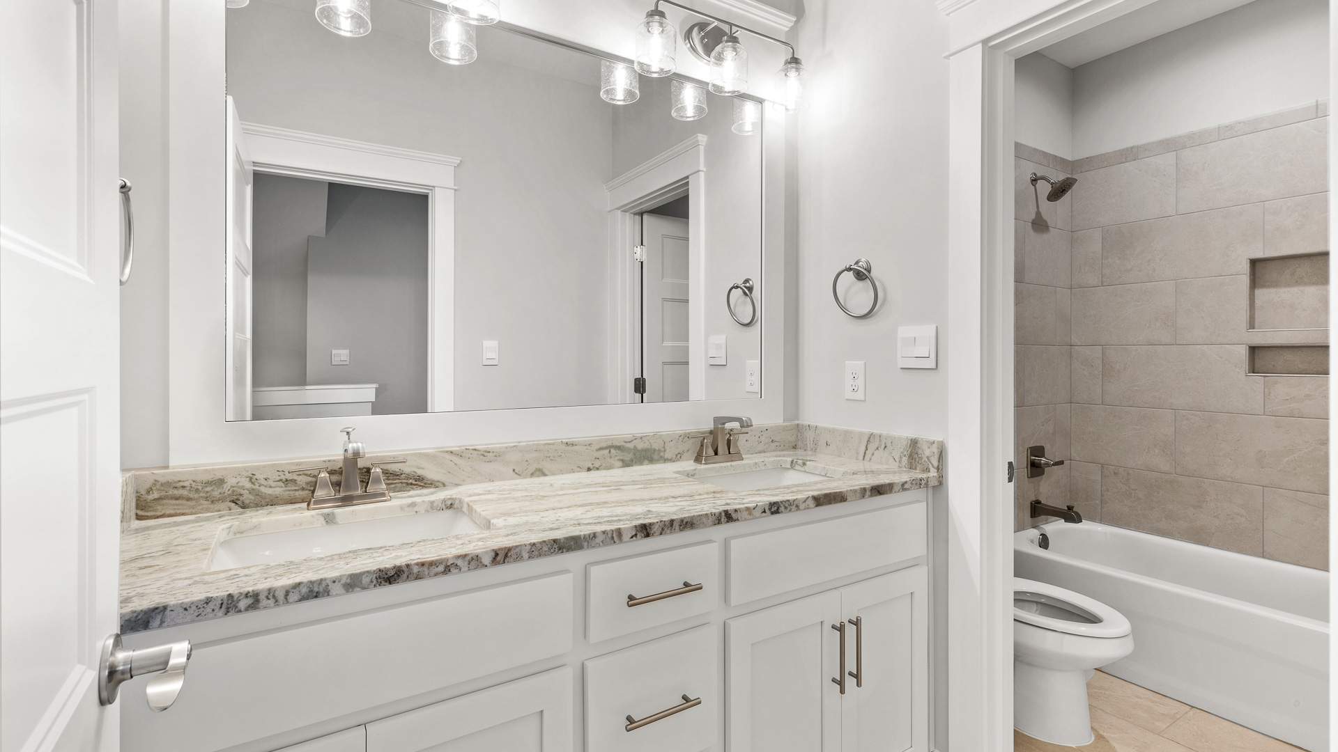 elm bathroom