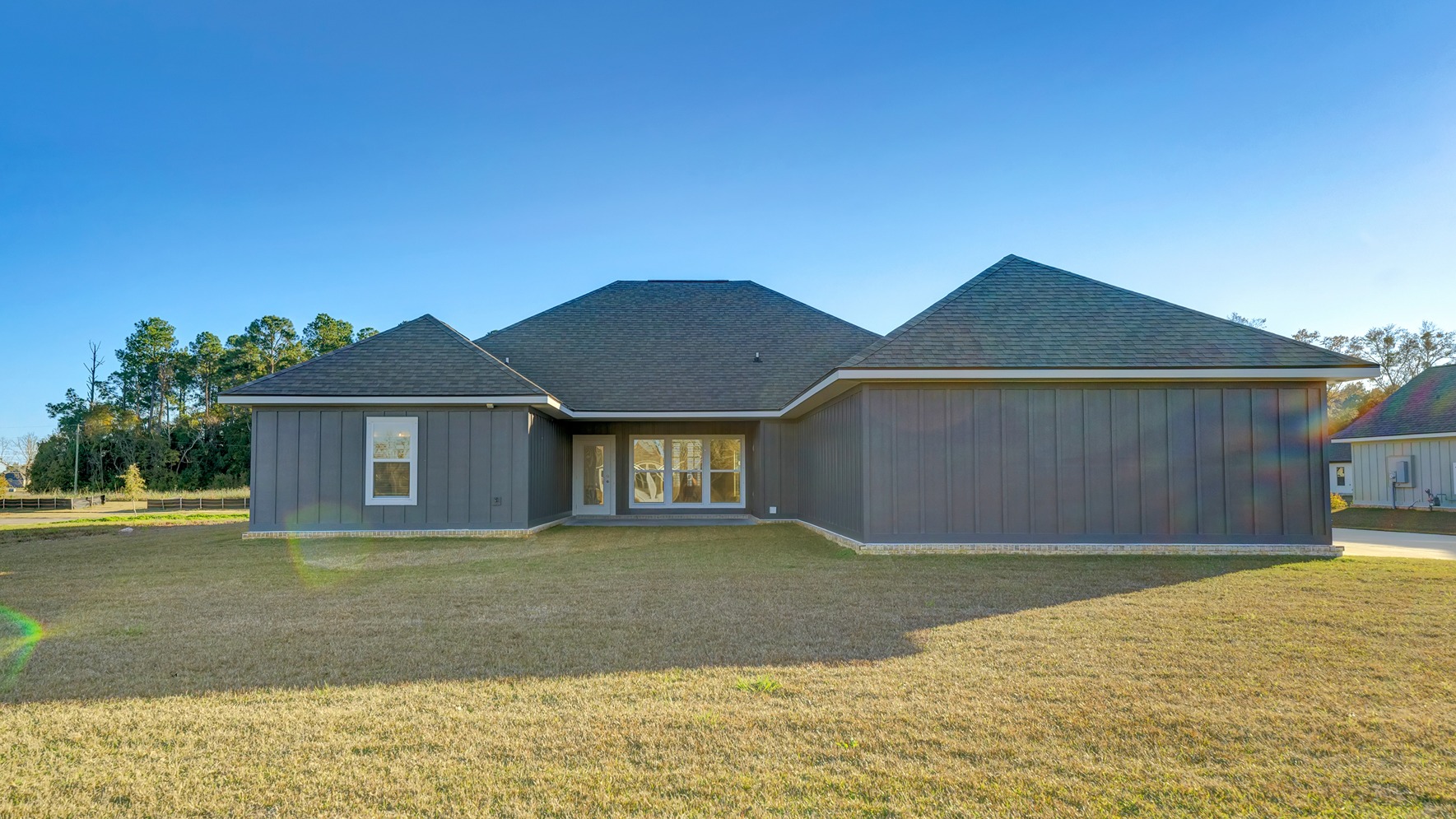 mockingbird back exterior