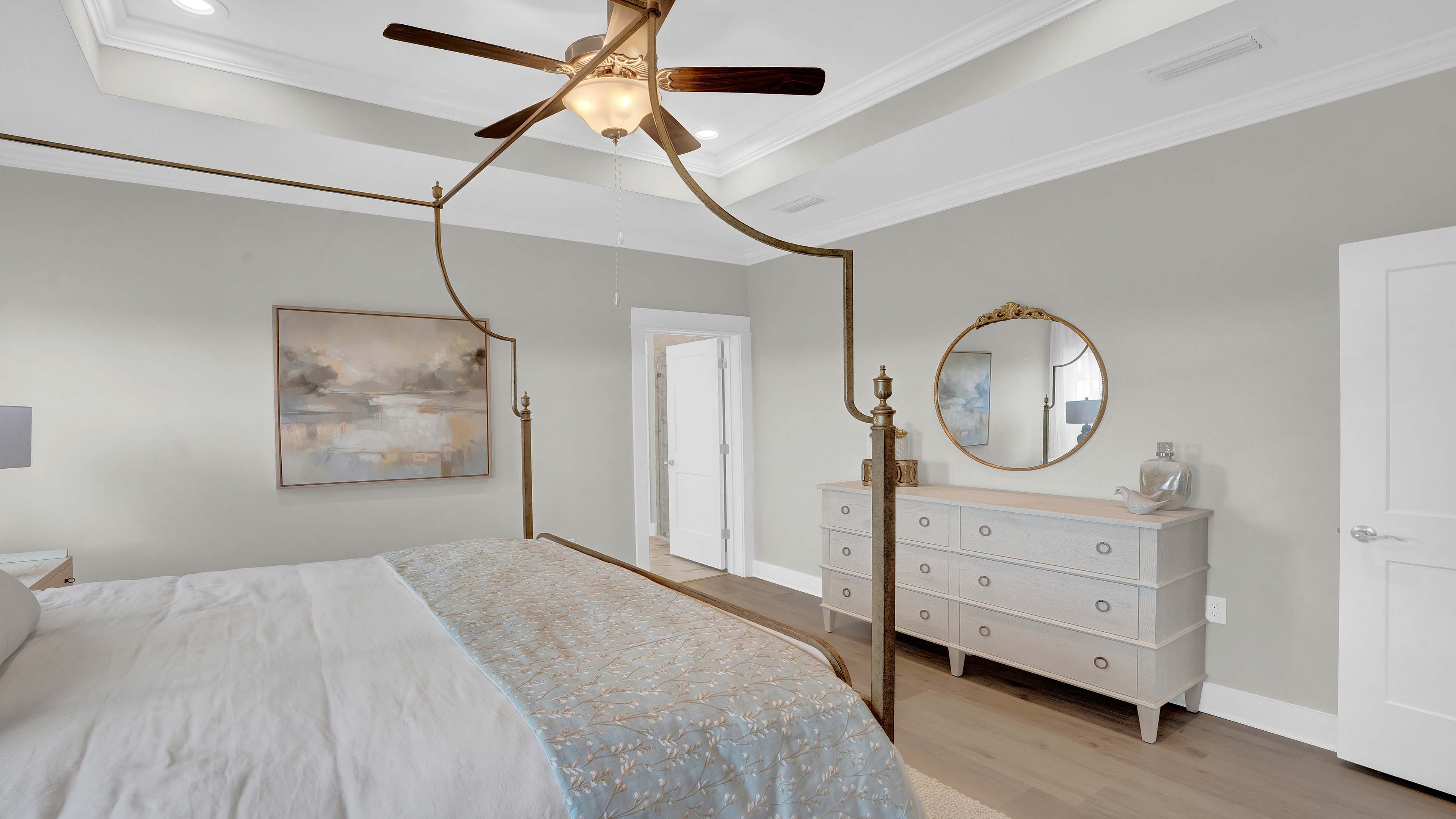 holly bedroom