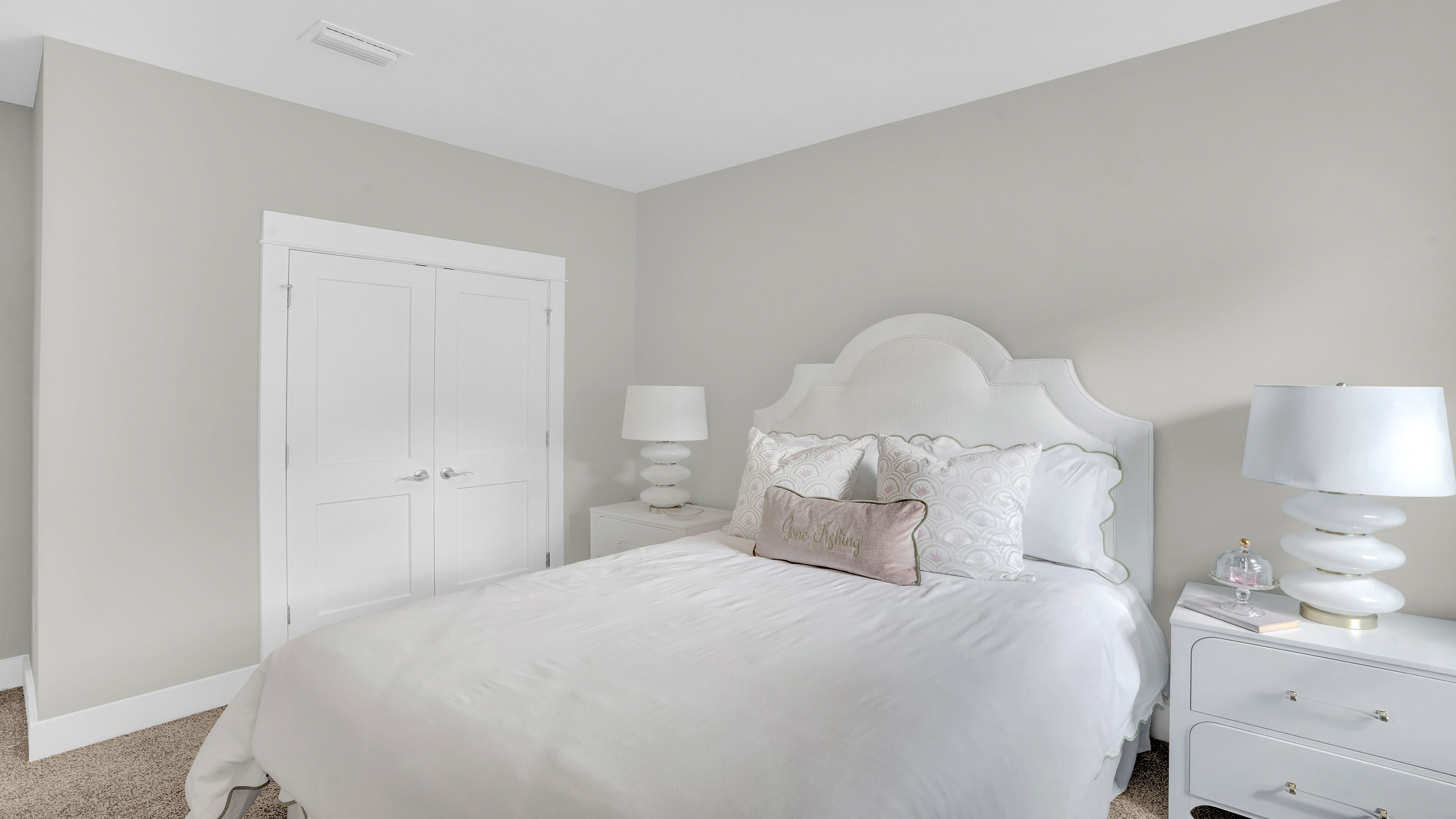 holly bedroom