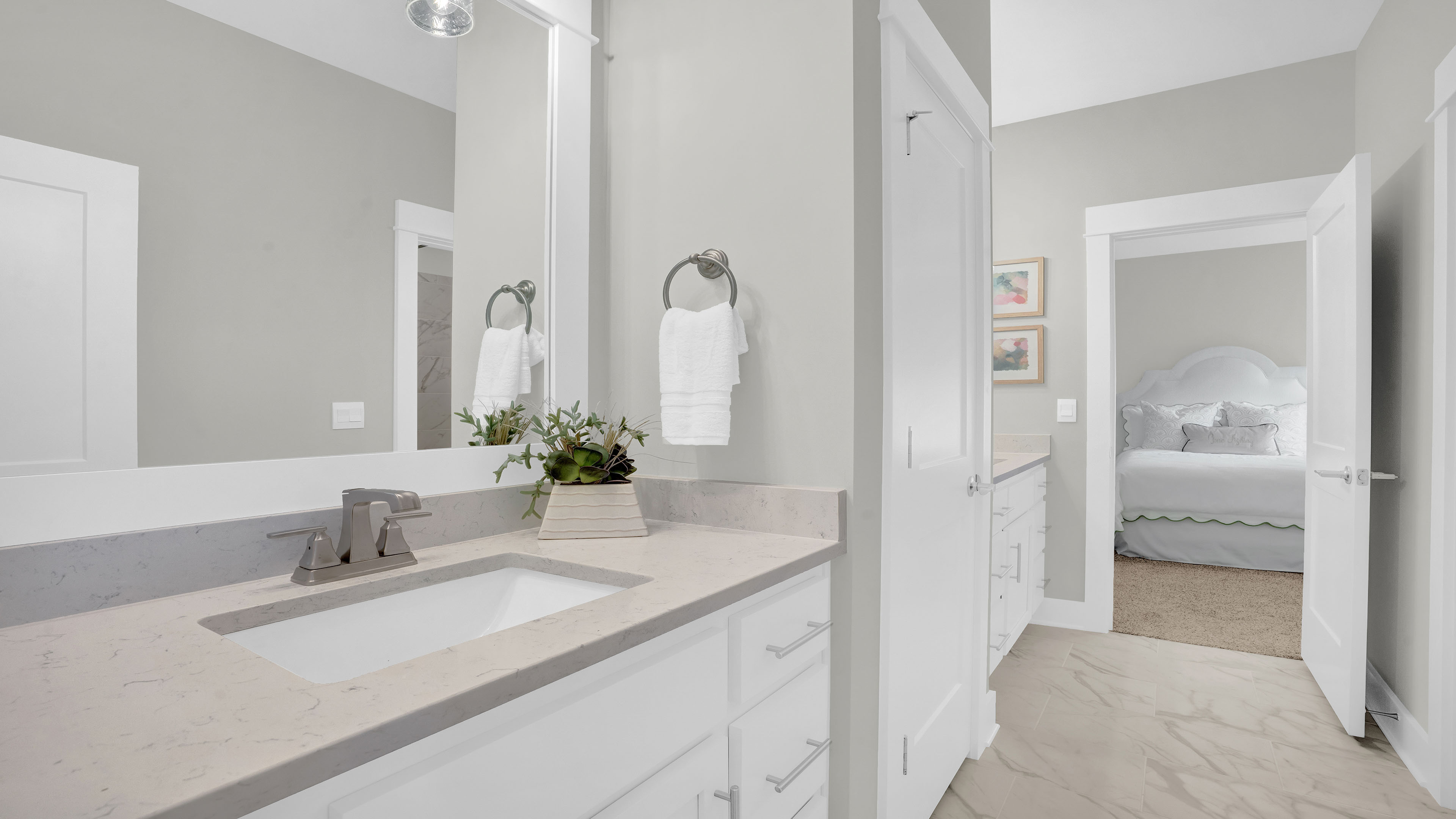 holly bathroom