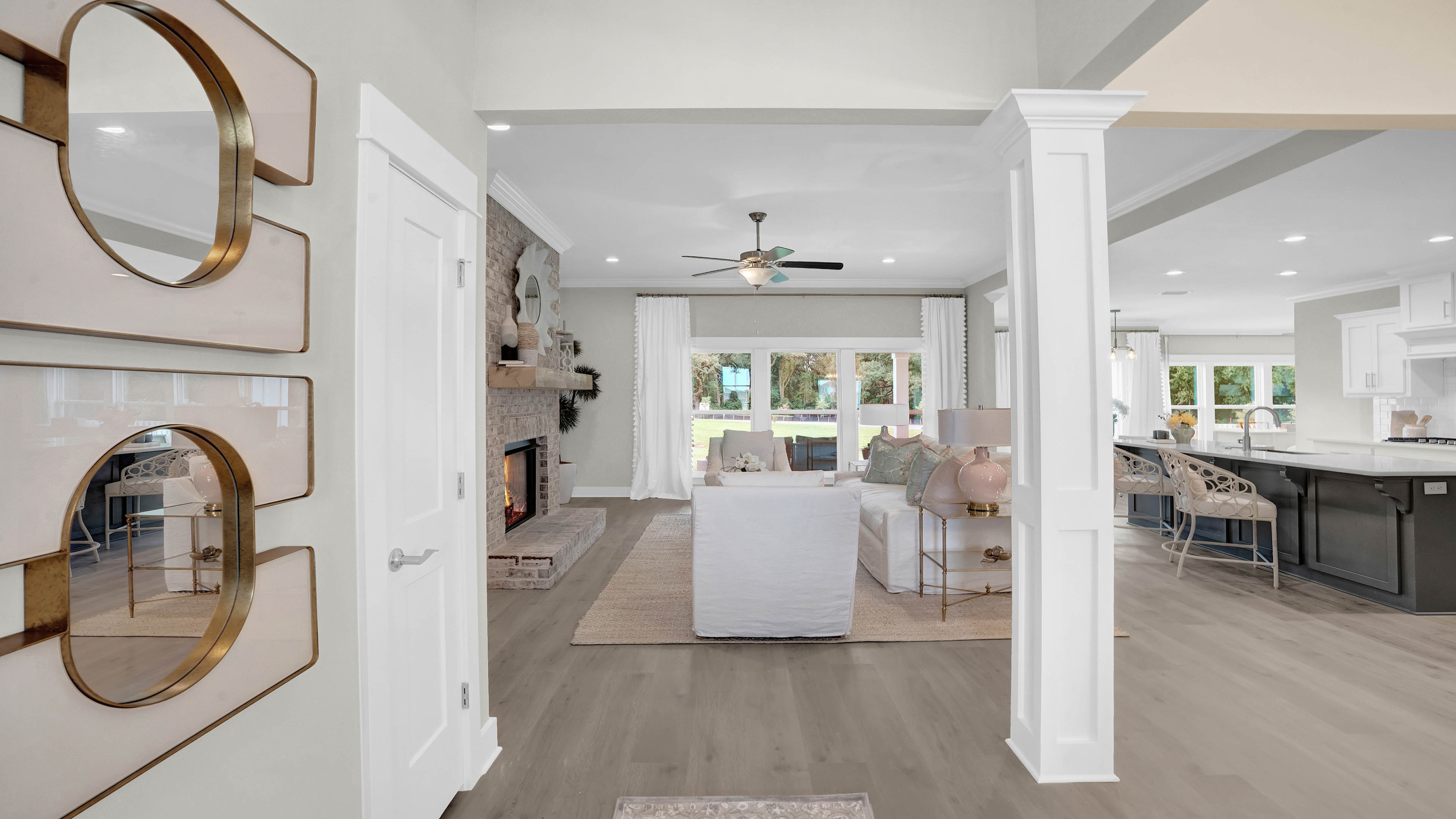 holly foyer