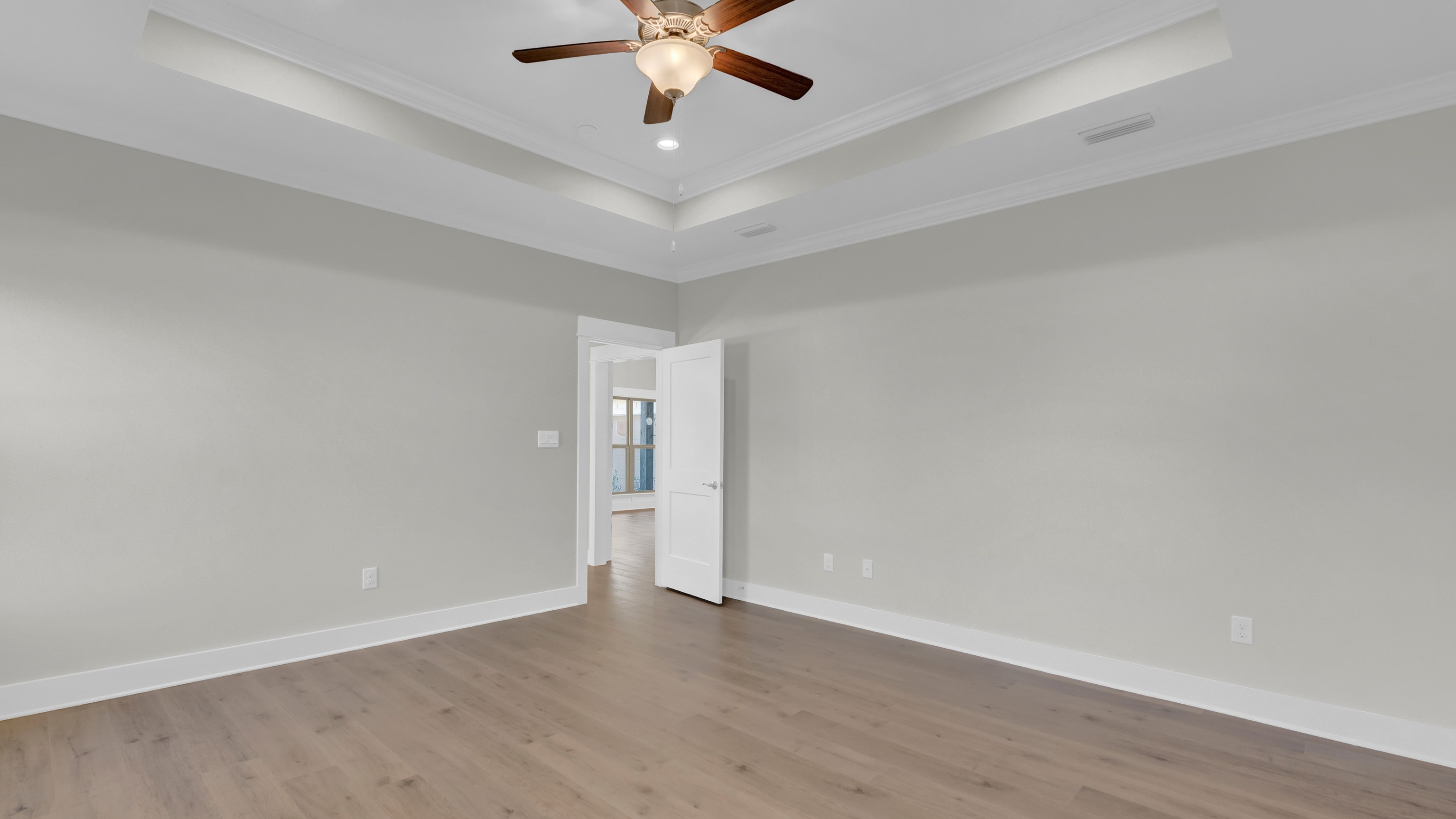 Pecan interior