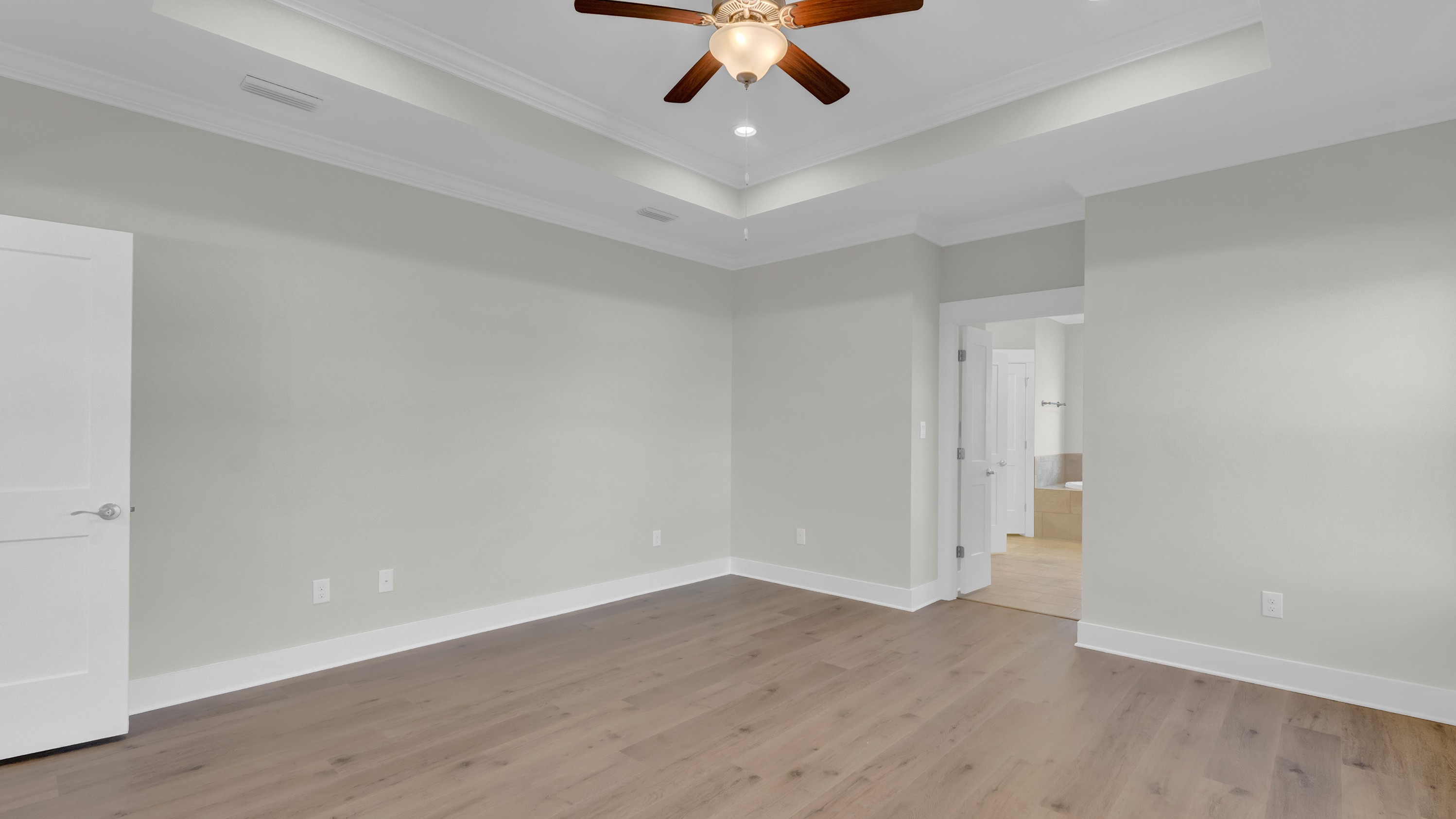 Pecan interior