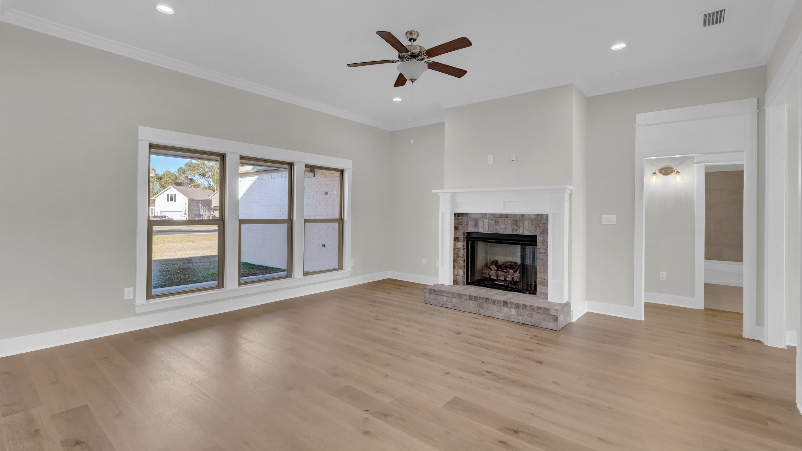 Pecan interior