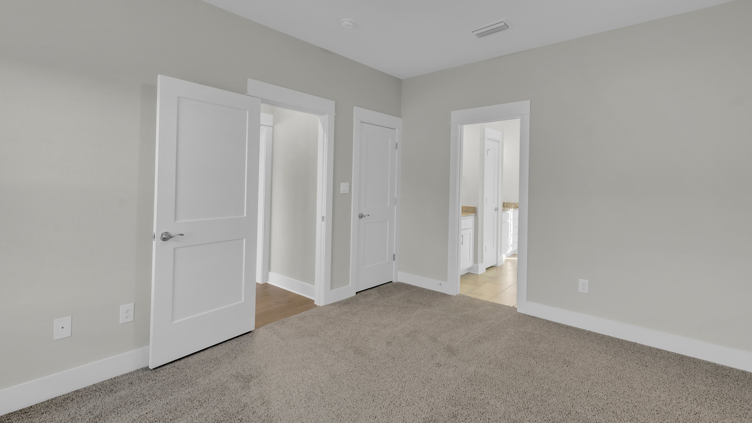 Pecan interior