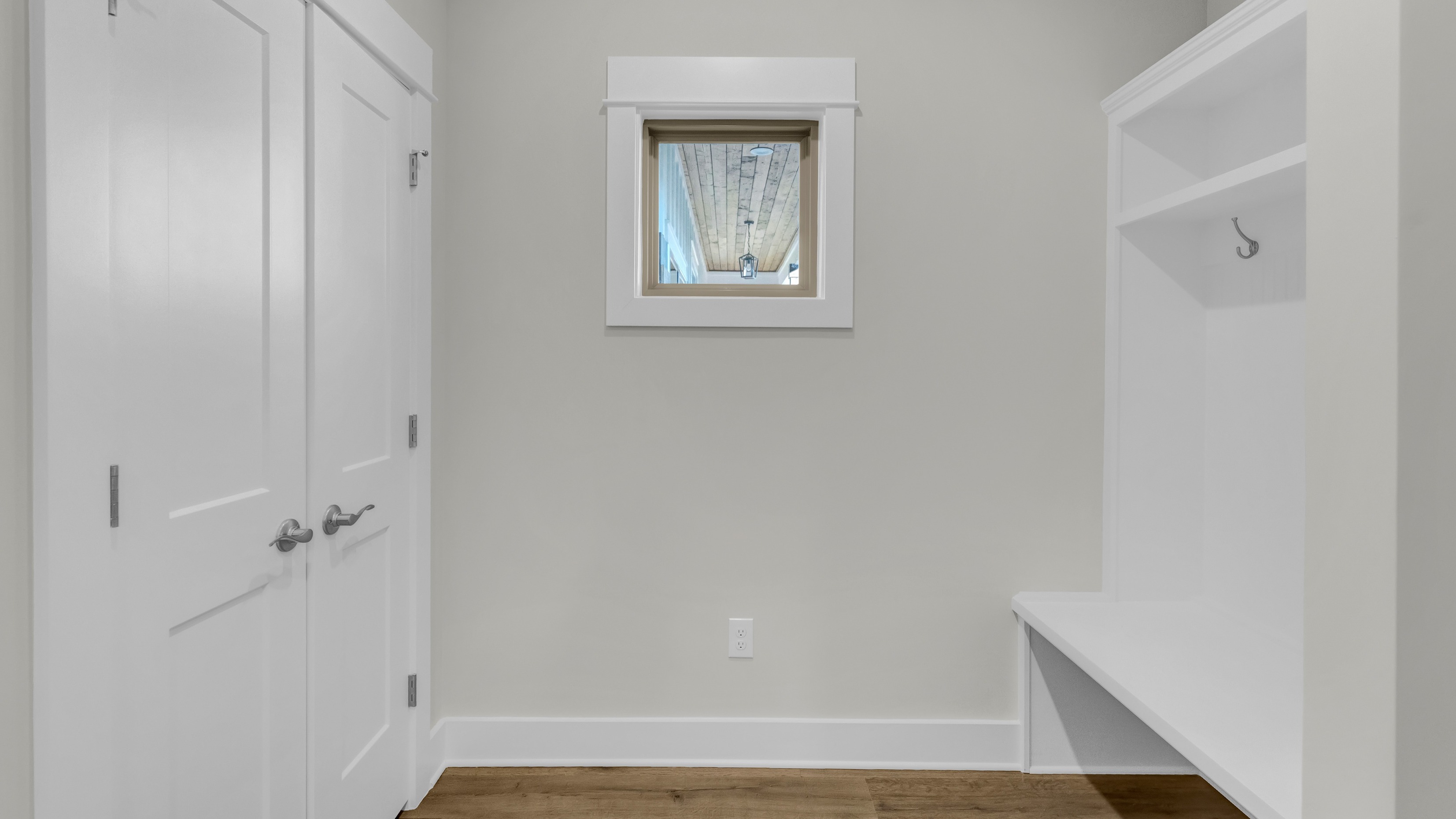 Pecan interior