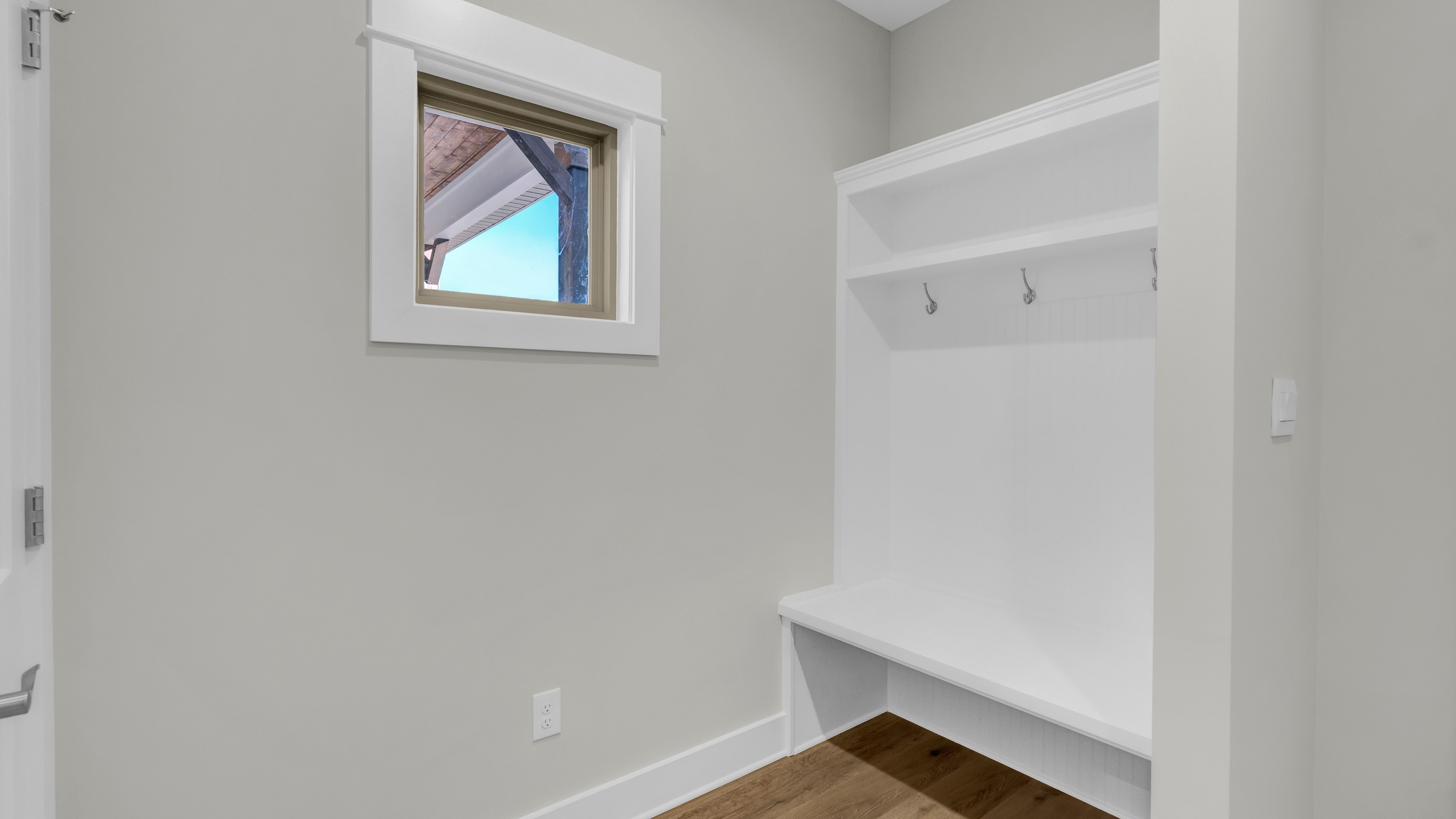 Pecan interior